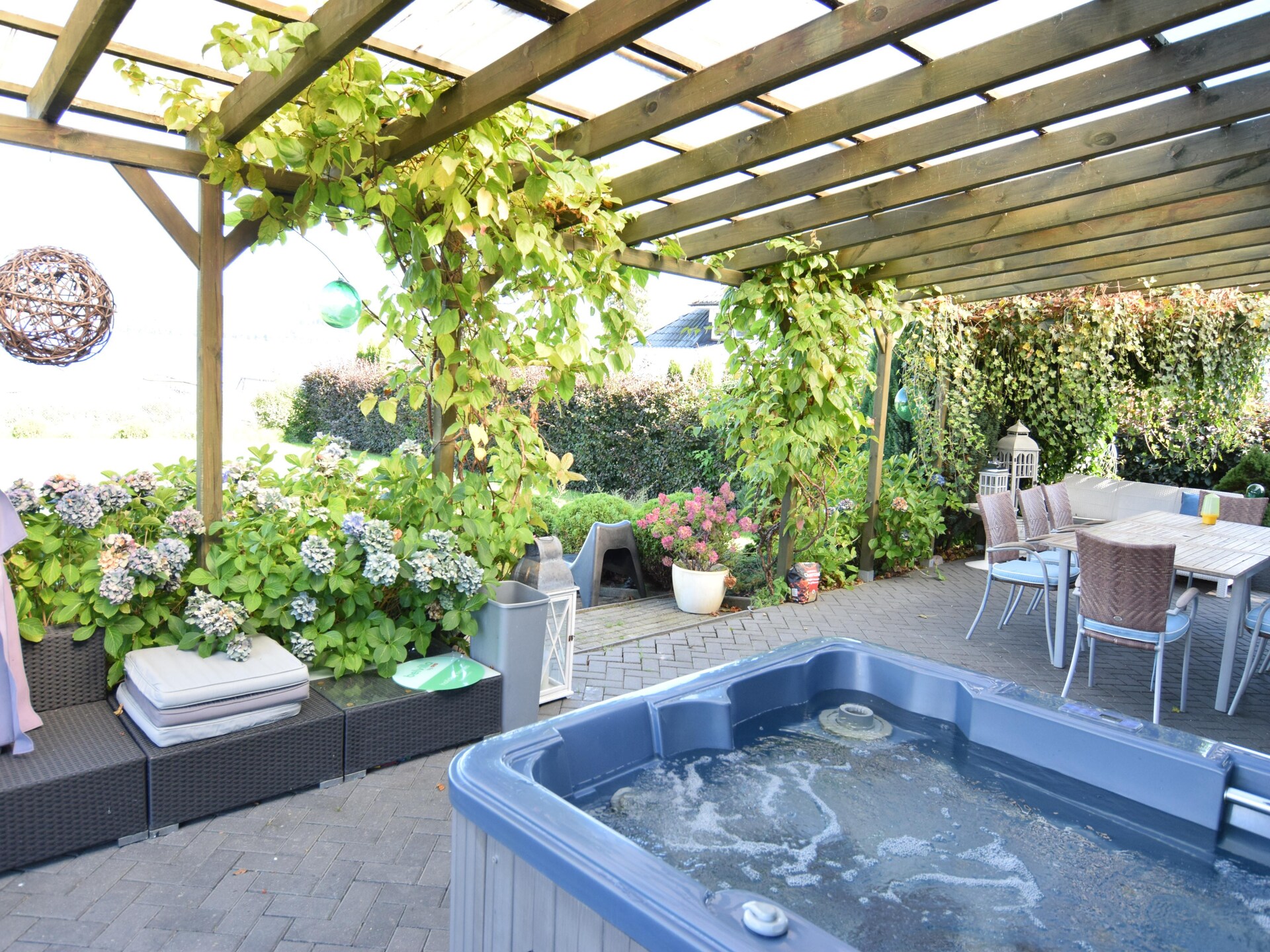 Comfortabel vakantiehuis direct aan het Żarnowieckie meer met privéstrand - foto 14