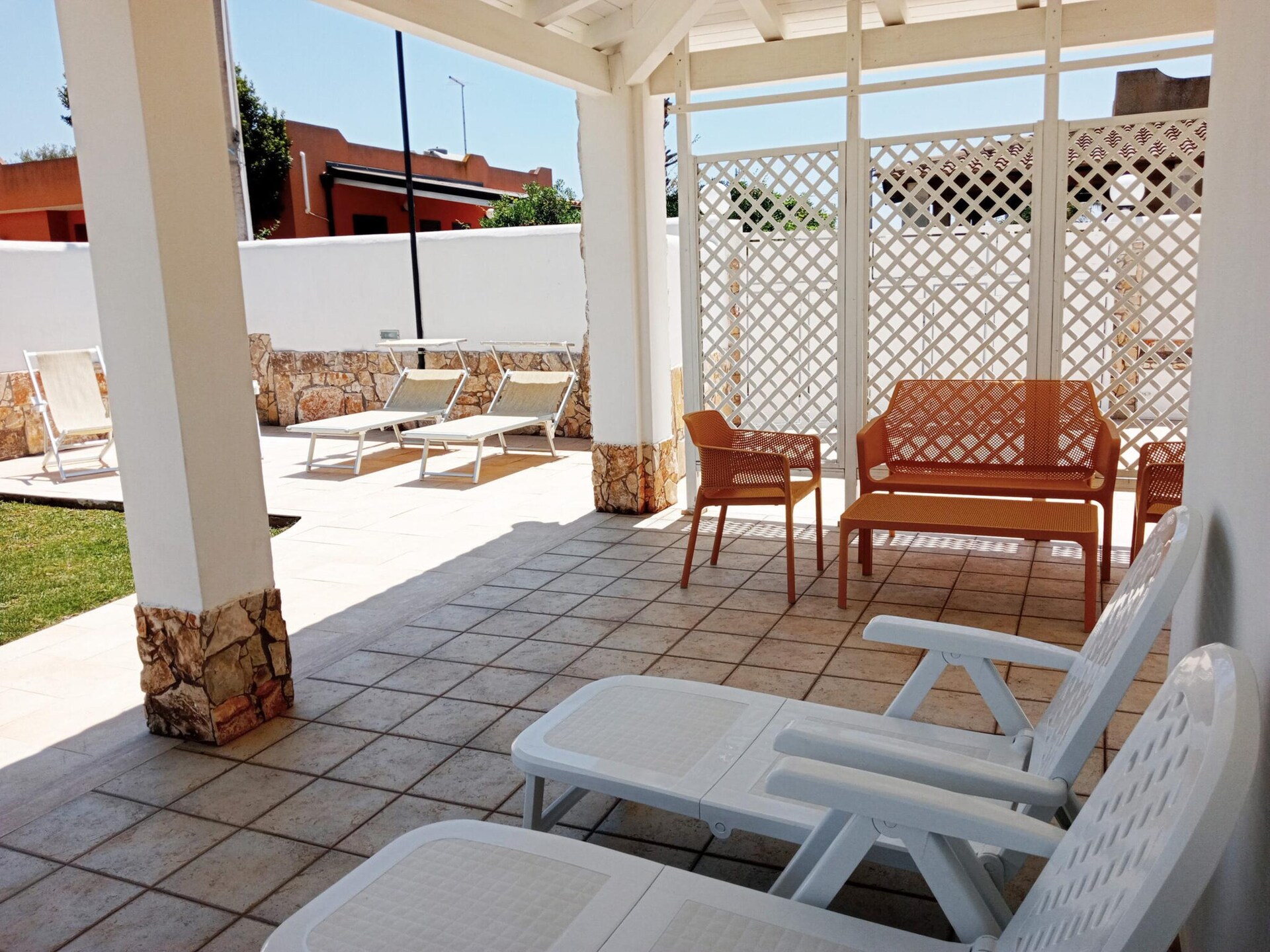 Ruim appartement met privétuin en veranda vlakbij Reitani - foto 20
