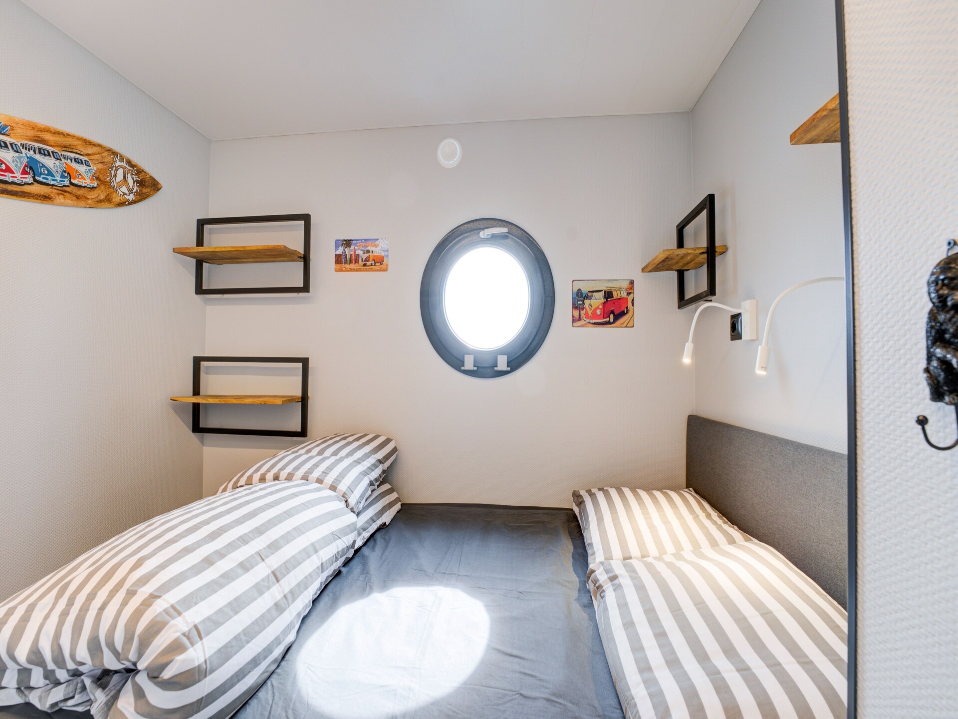 La Belle Vie: unieke woonboot in de haven van Volendam - foto 16