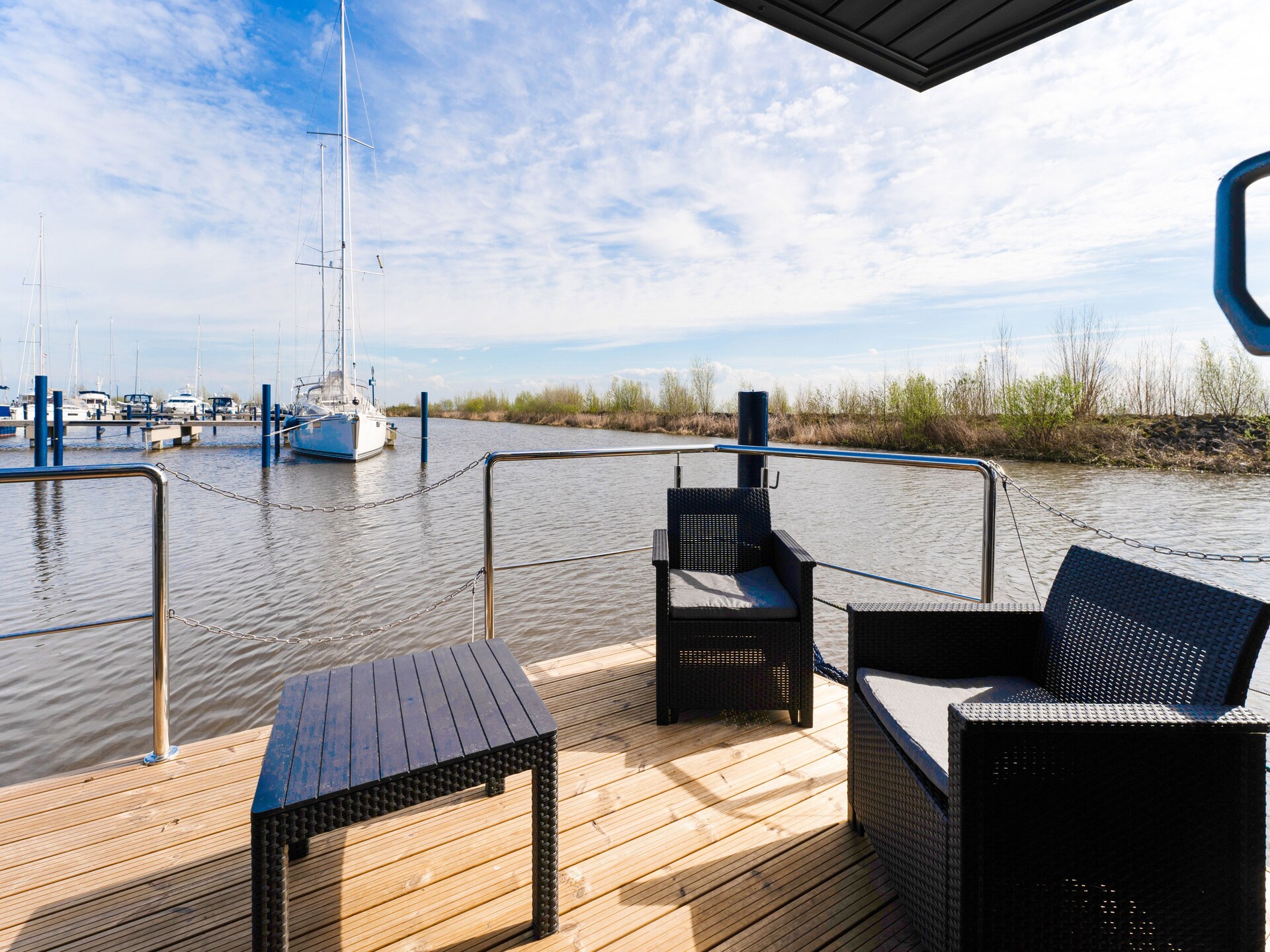 La Belle Vie: unieke woonboot in de haven van Volendam - foto 27
