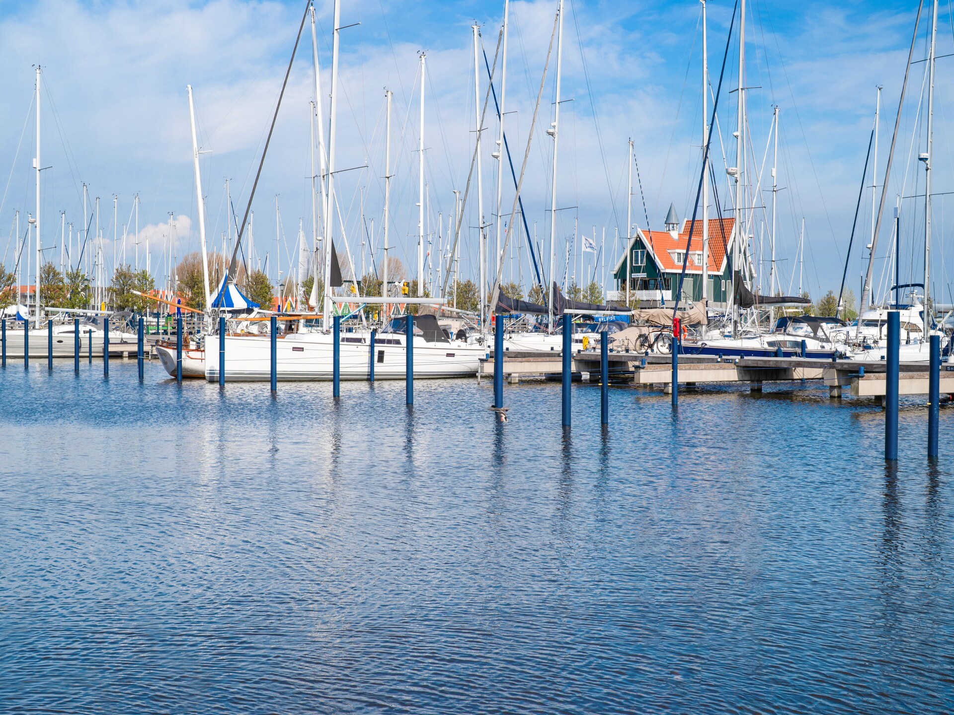 La Belle Vie: unieke woonboot in de haven van Volendam - foto 30