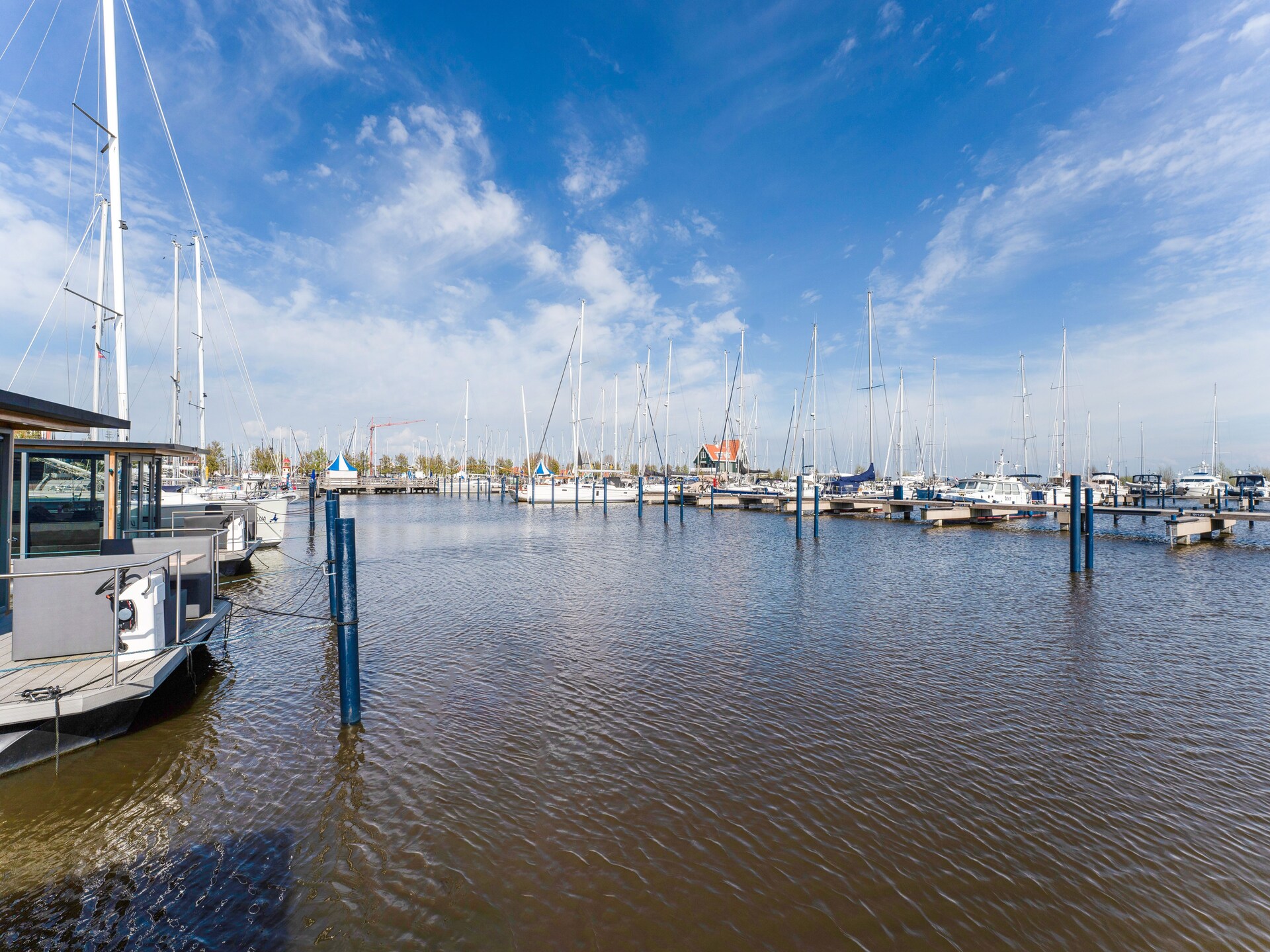 La Belle Vie: unieke woonboot in de haven van Volendam - foto 33