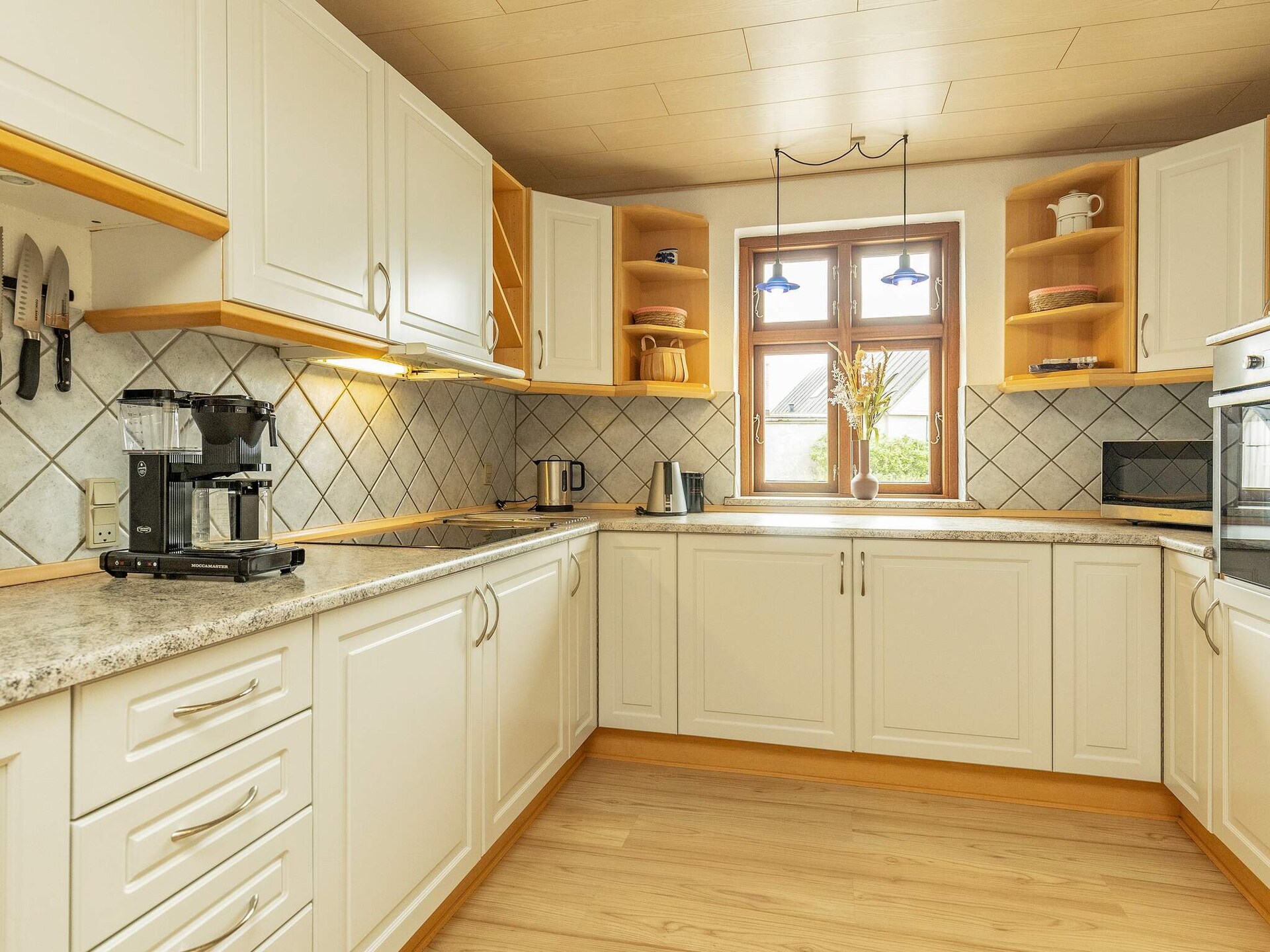 Vrijstaand vakantiehuis op 50 meter van het Limfjord met panoramisch uitzicht - foto 1