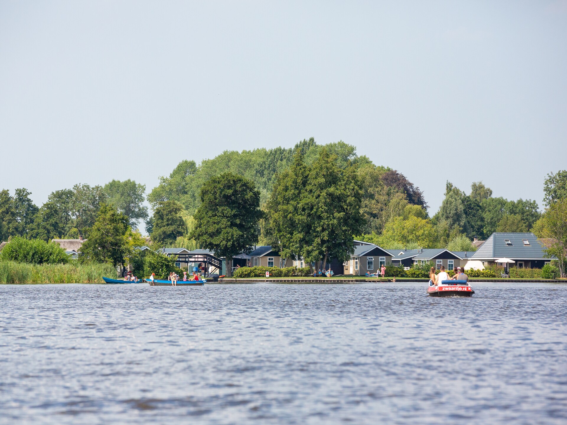 Vrijstaand waterchalet met elektrische sloep in autovrij Giethoorn - foto 29