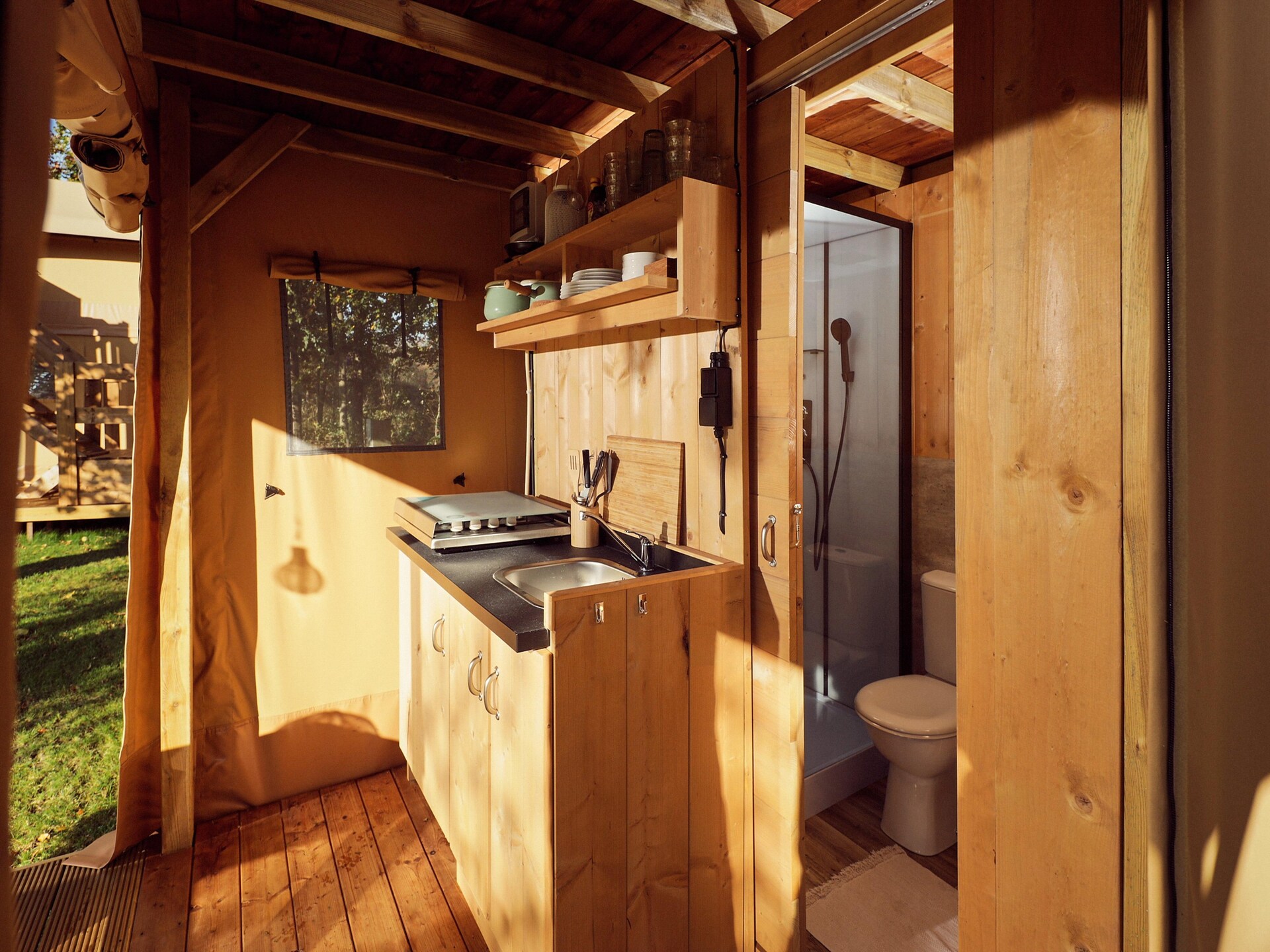 Romantische glampinglodge aan het Veluwemeer in Zeewolde - foto 10
