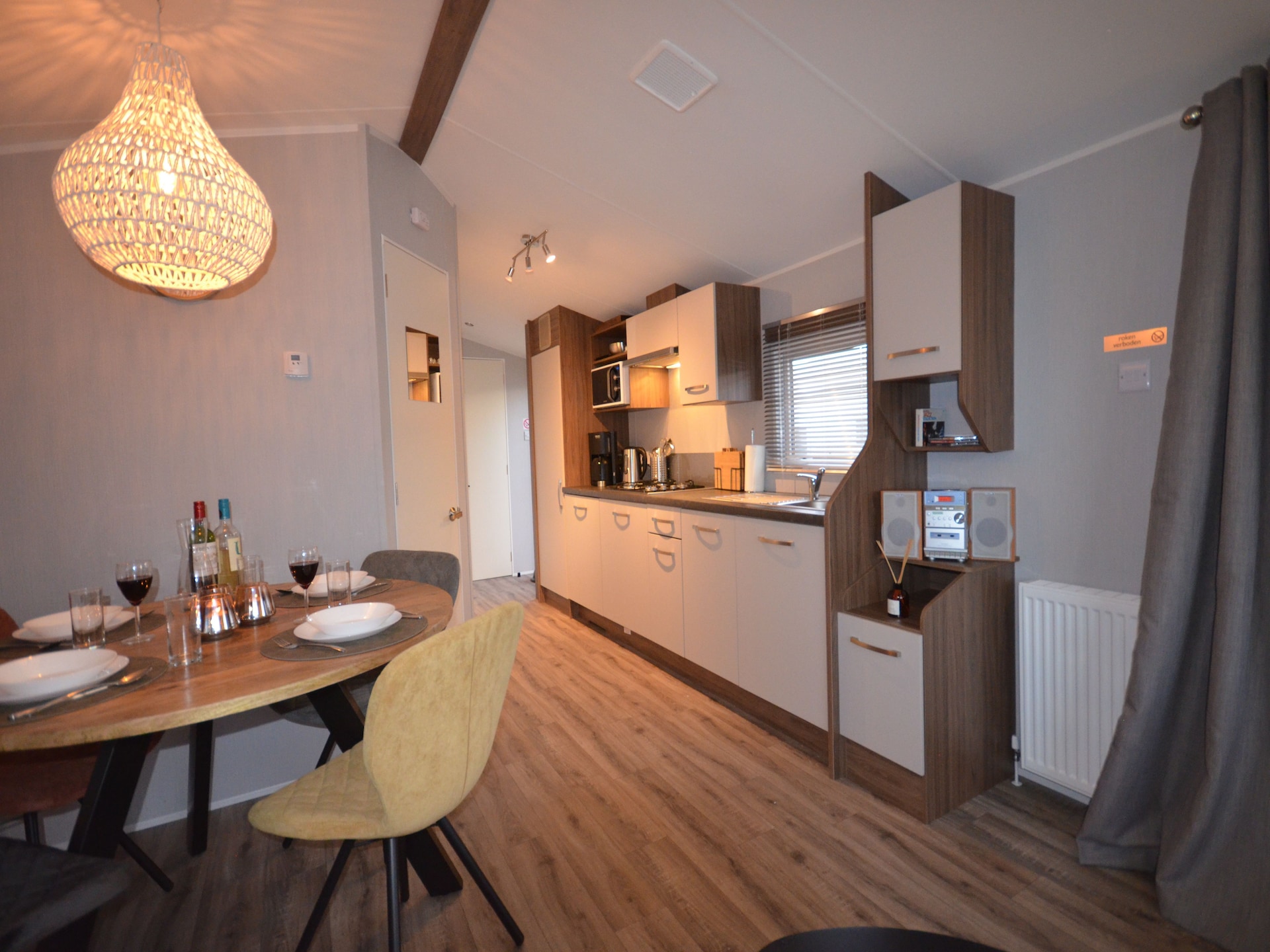 Wiringher Chalet 83: Vrijstaand chalet aan Waddenzee met hond, tuin en strand - foto 3