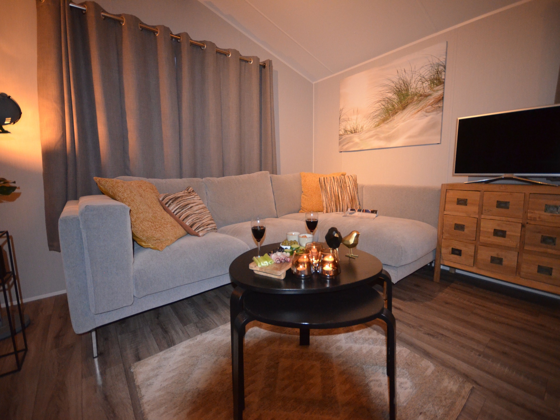 Wiringher Chalet 83: Vrijstaand chalet aan Waddenzee met hond, tuin en strand - foto 9