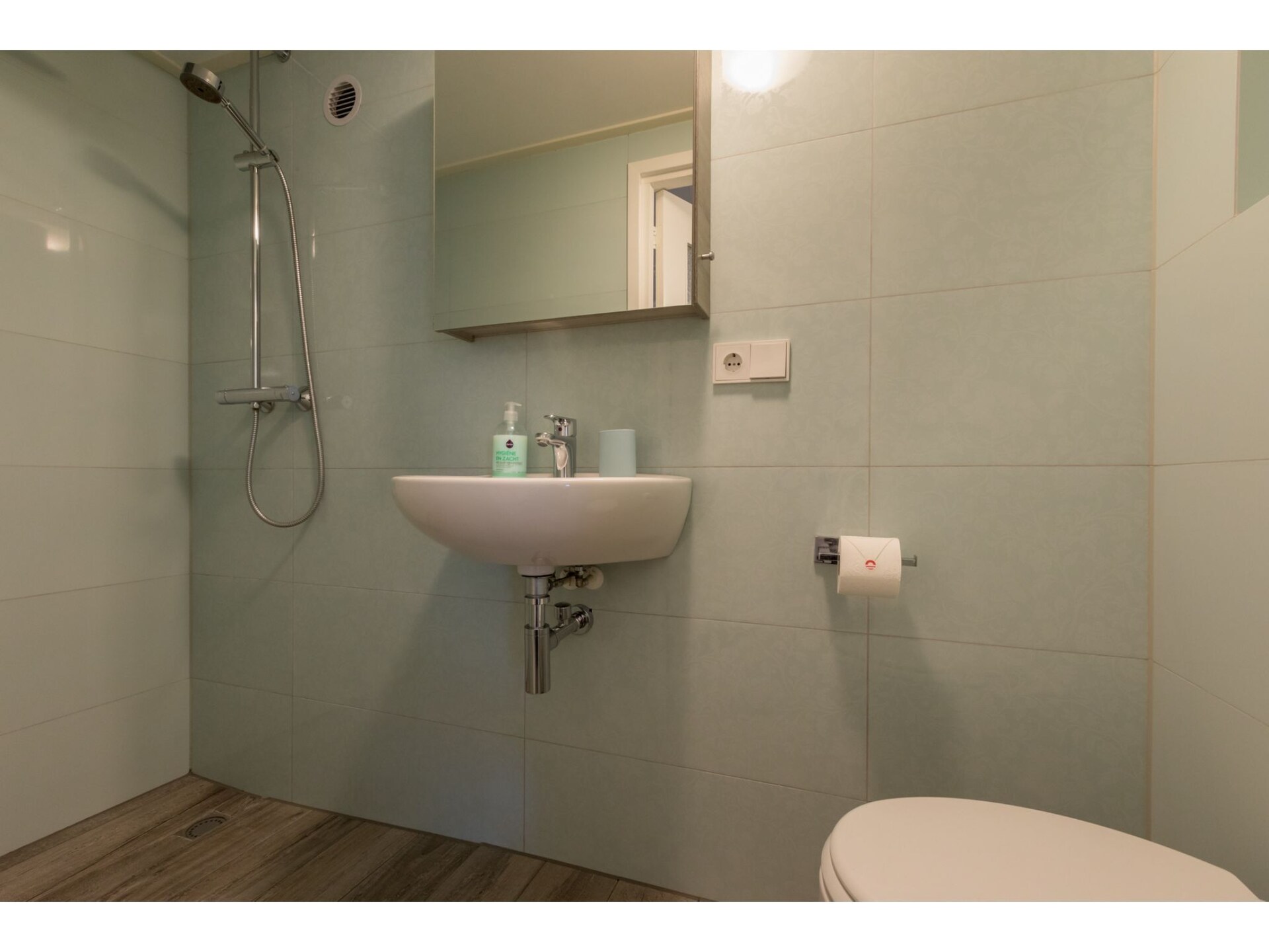 Landelijk appartement met weids uitzicht op boerderij bij Vrouwenpolder - foto 16
