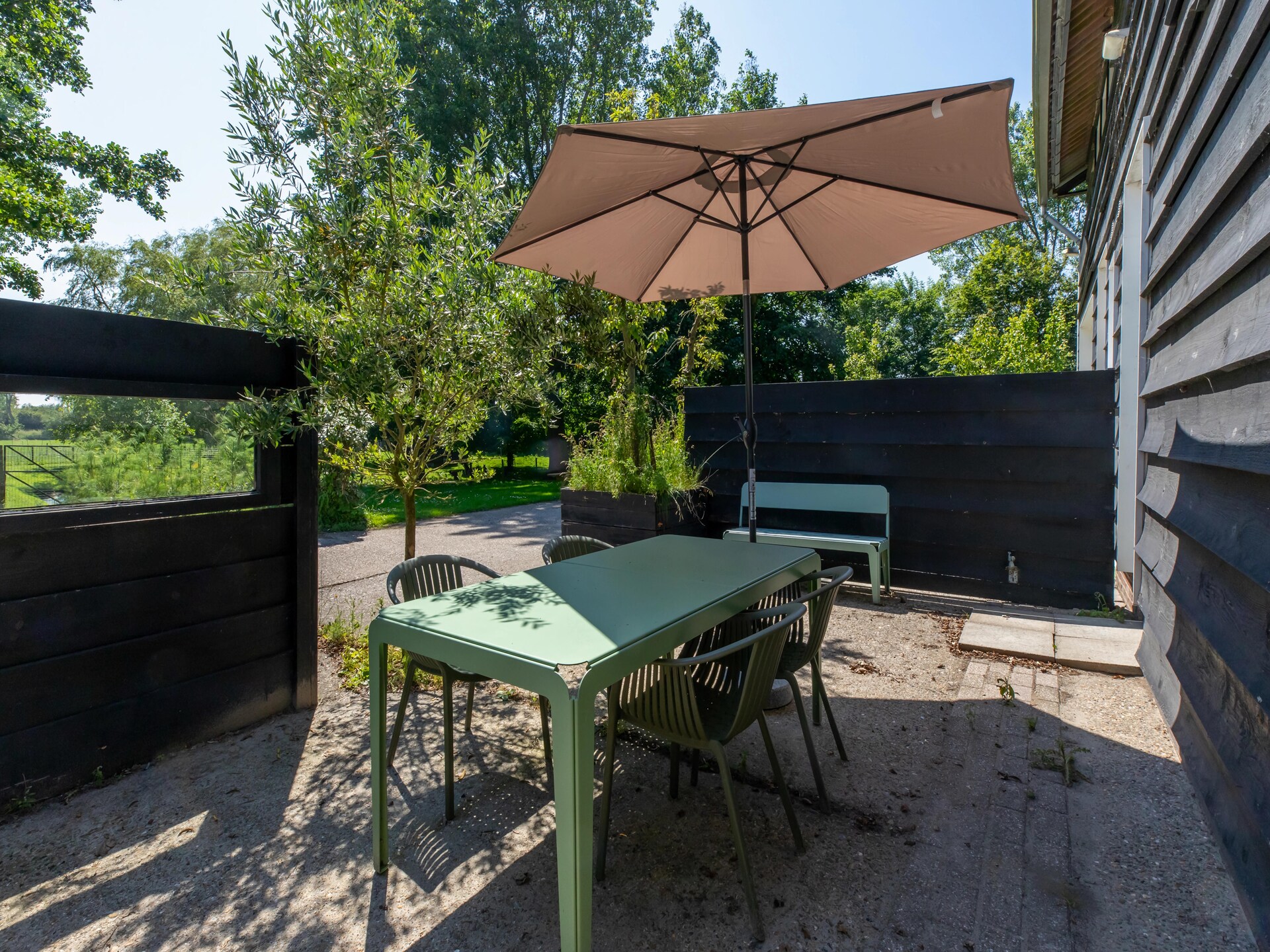 Landelijk appartement met weids uitzicht op boerderij bij Vrouwenpolder - foto 11