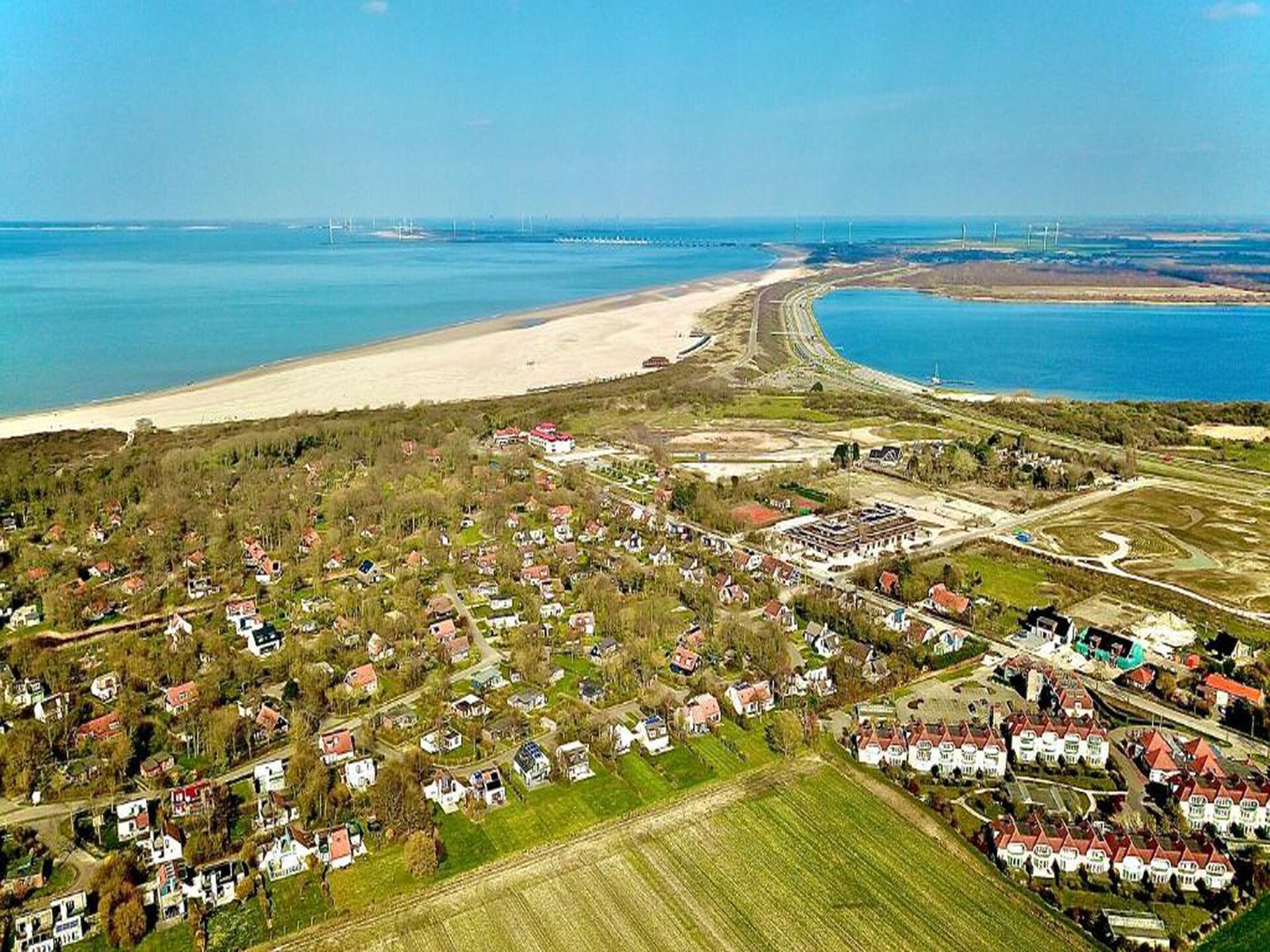Licht appartement op boerderij Rustenpolder met uitzicht op dierenweide - foto 28