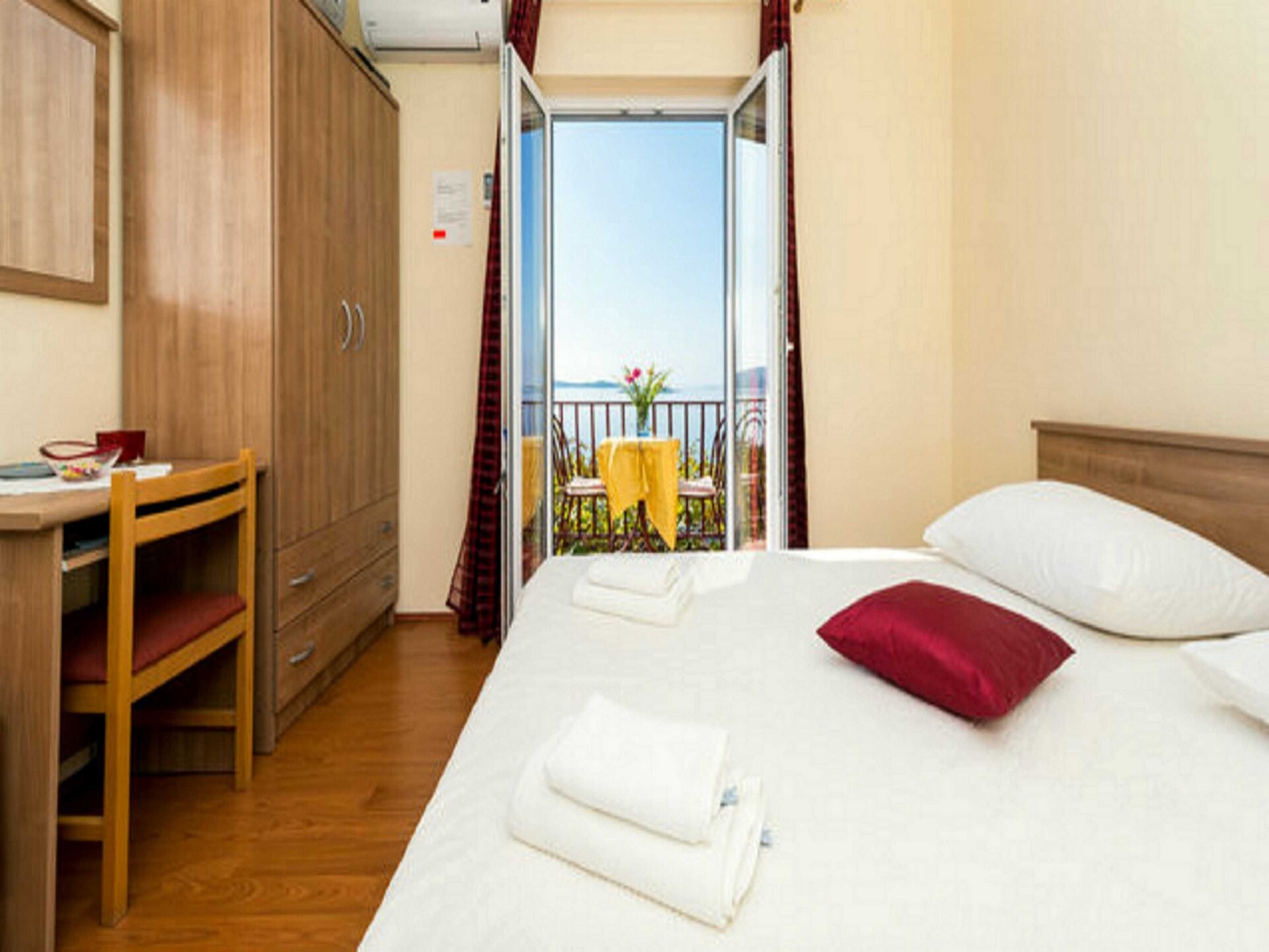 Appartement met balkon en uitzicht op zee in Mlini, op 100 meter van het strand - foto 14