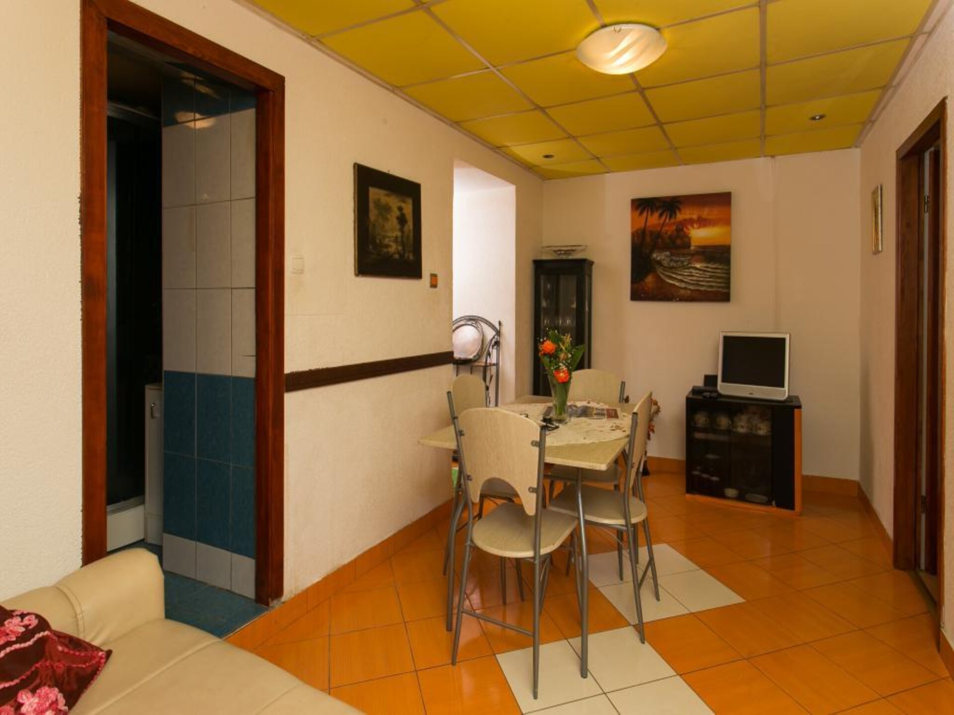 Kompakt appartement met panoramisch uitzicht over Gruž Baai - foto 7