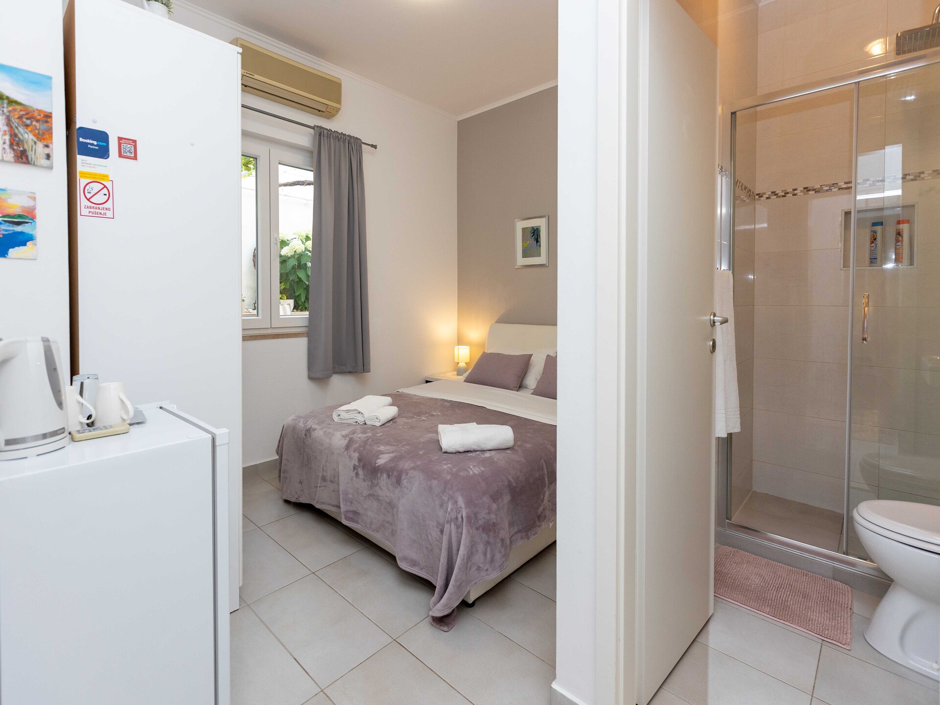 Knusse kamer met uitzicht op zee en de oude stad - foto 12