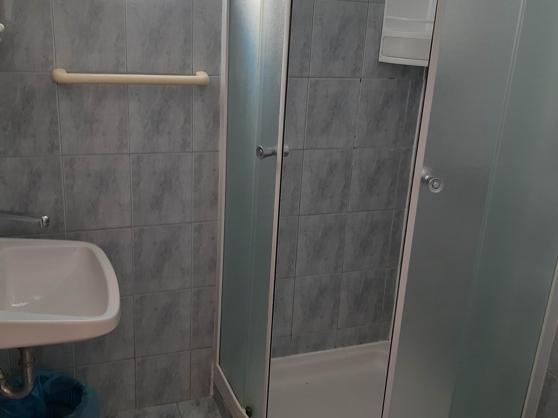 Appartement aan zee in Saplunara met panoramisch uitzicht en terras op 15m van strand - foto 8