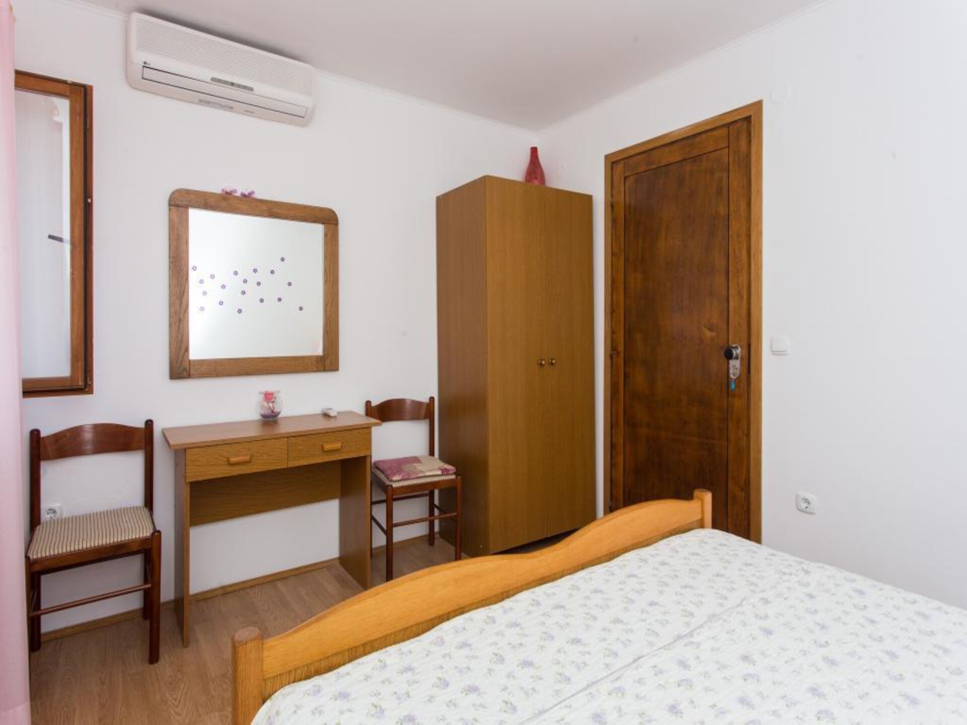 Romantisch appartement met balkon en adembenemend zeezicht op de oude stad - foto 8