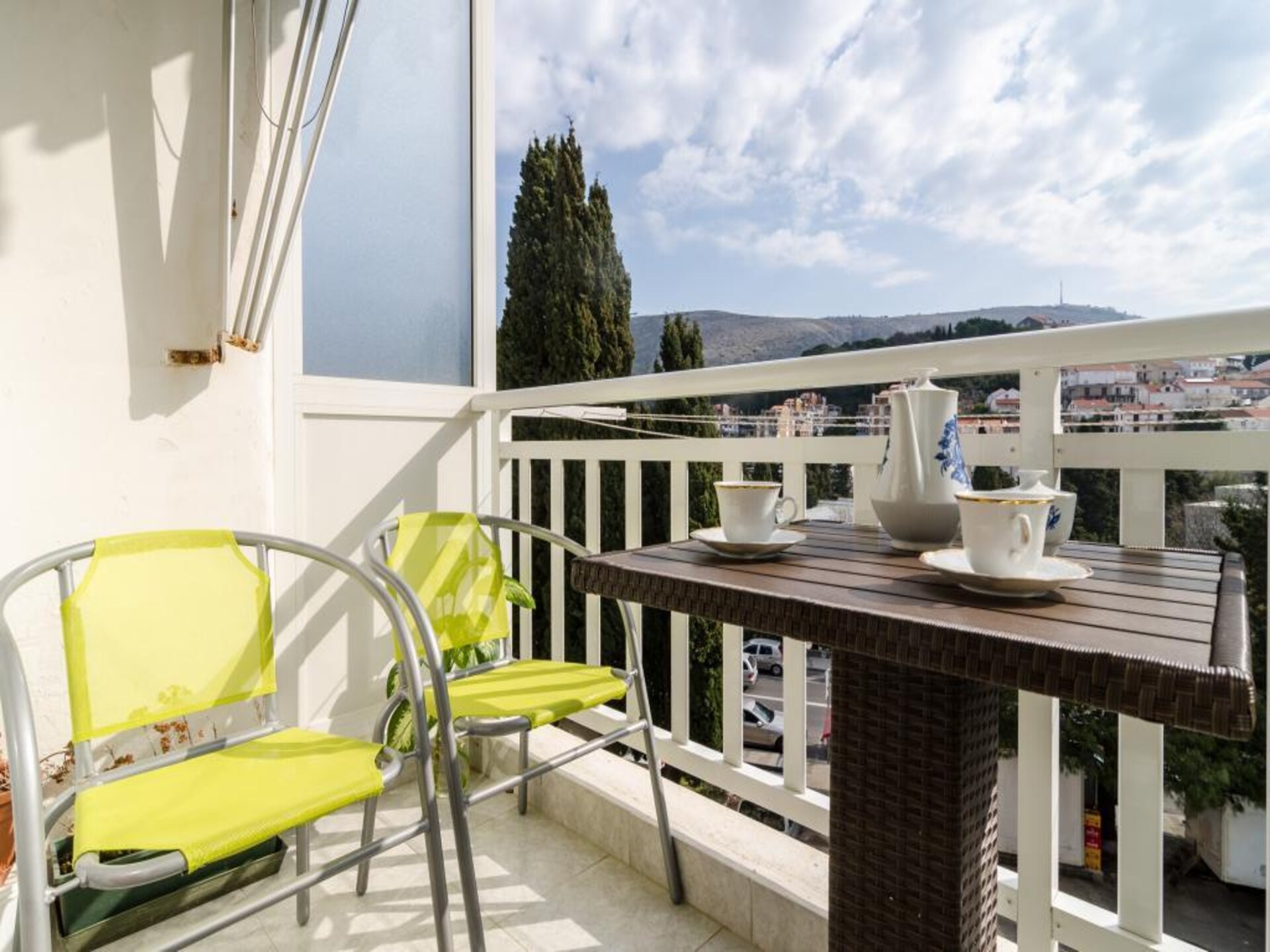 Apartment Nina: knus appartement met balkon op loopafstand van strand en Oude Stad - foto 1