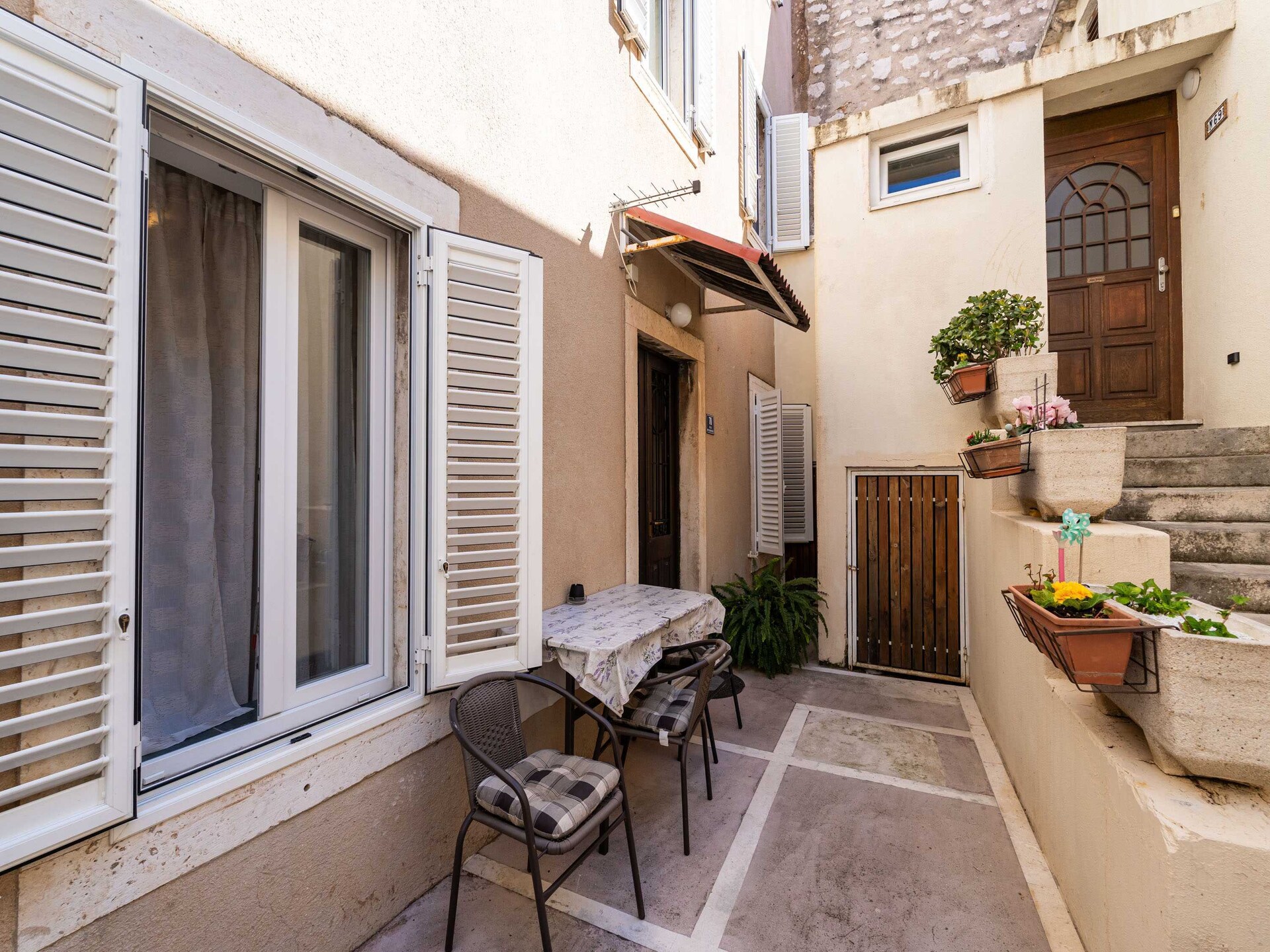 Rustiek appartement met terras in Gruž, vlakbij de veerhaven en Old Town - foto 19