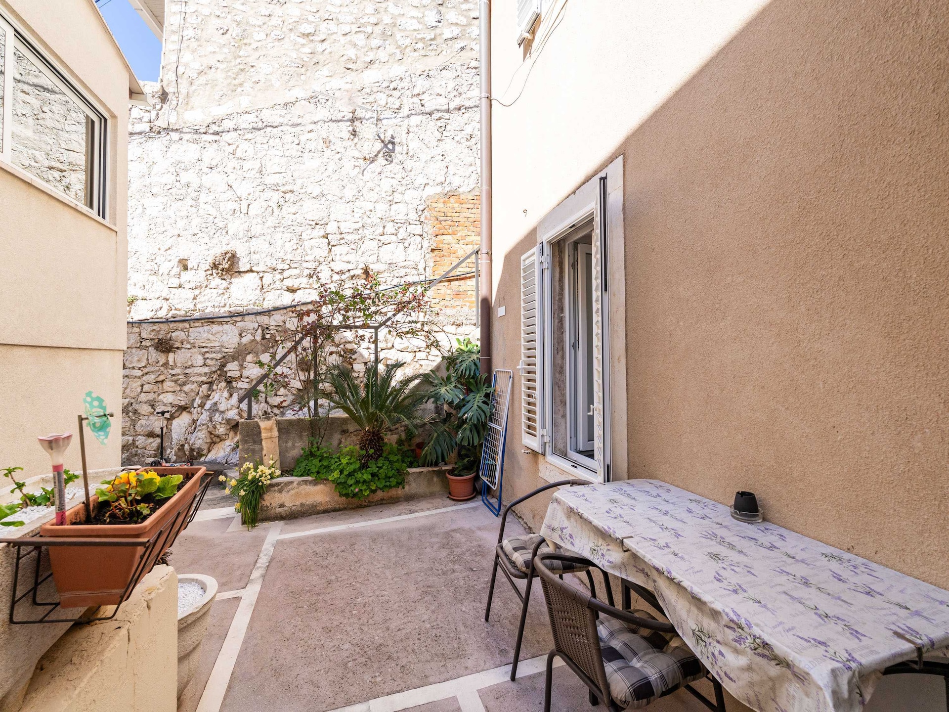 Rustiek appartement met terras in Gruž, vlakbij de veerhaven en Old Town - foto 21
