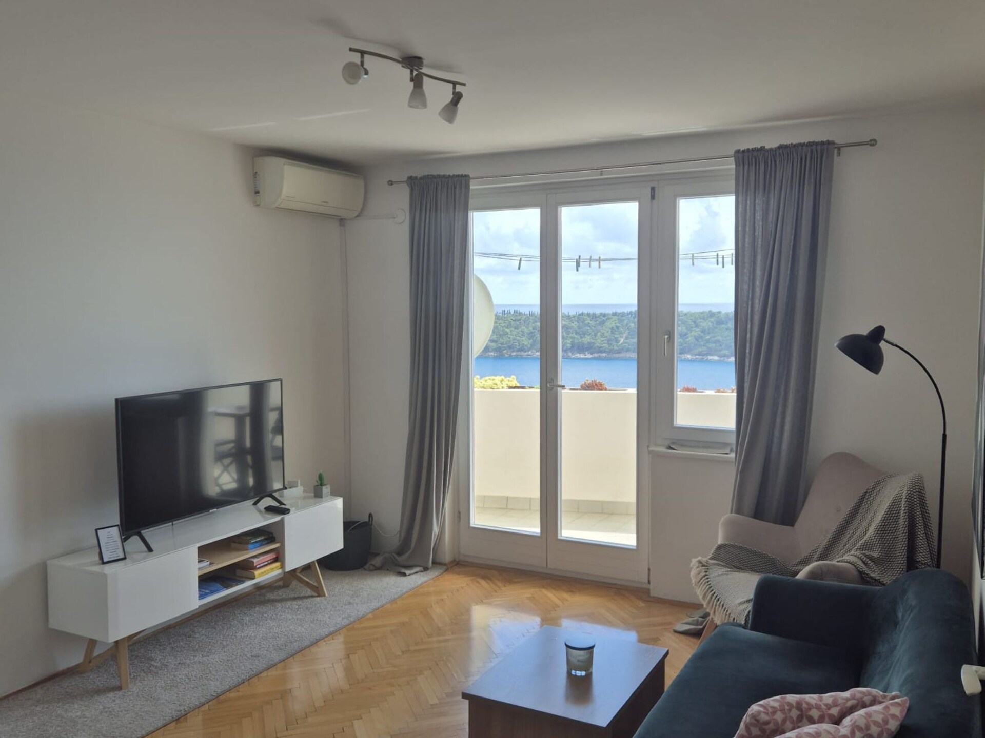 Apartment Mia: Ruim appartement met balkon en zeezicht nabij centrum Dubrovnik - foto 5