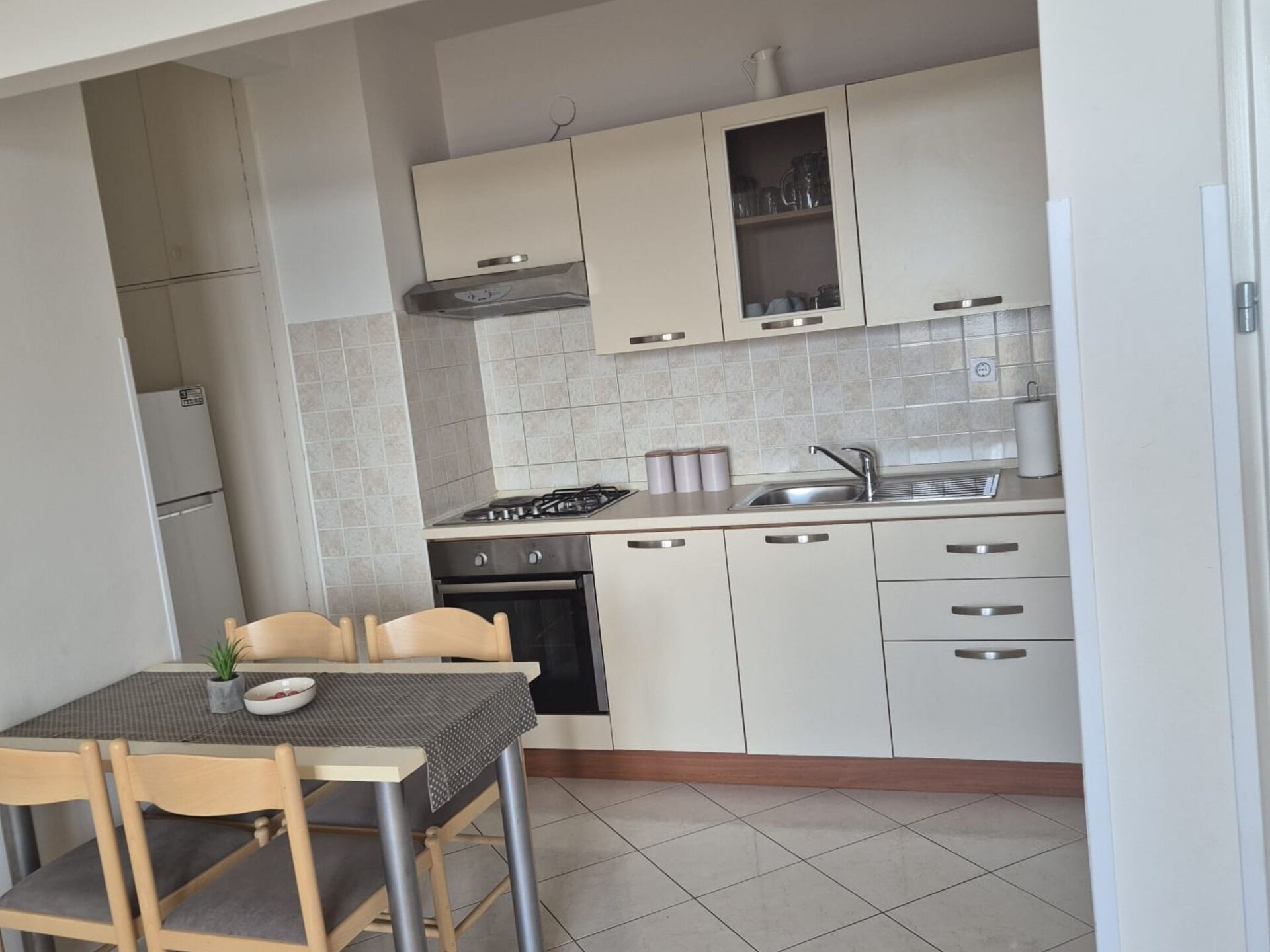 Apartment Mia: Ruim appartement met balkon en zeezicht nabij centrum Dubrovnik - foto 9