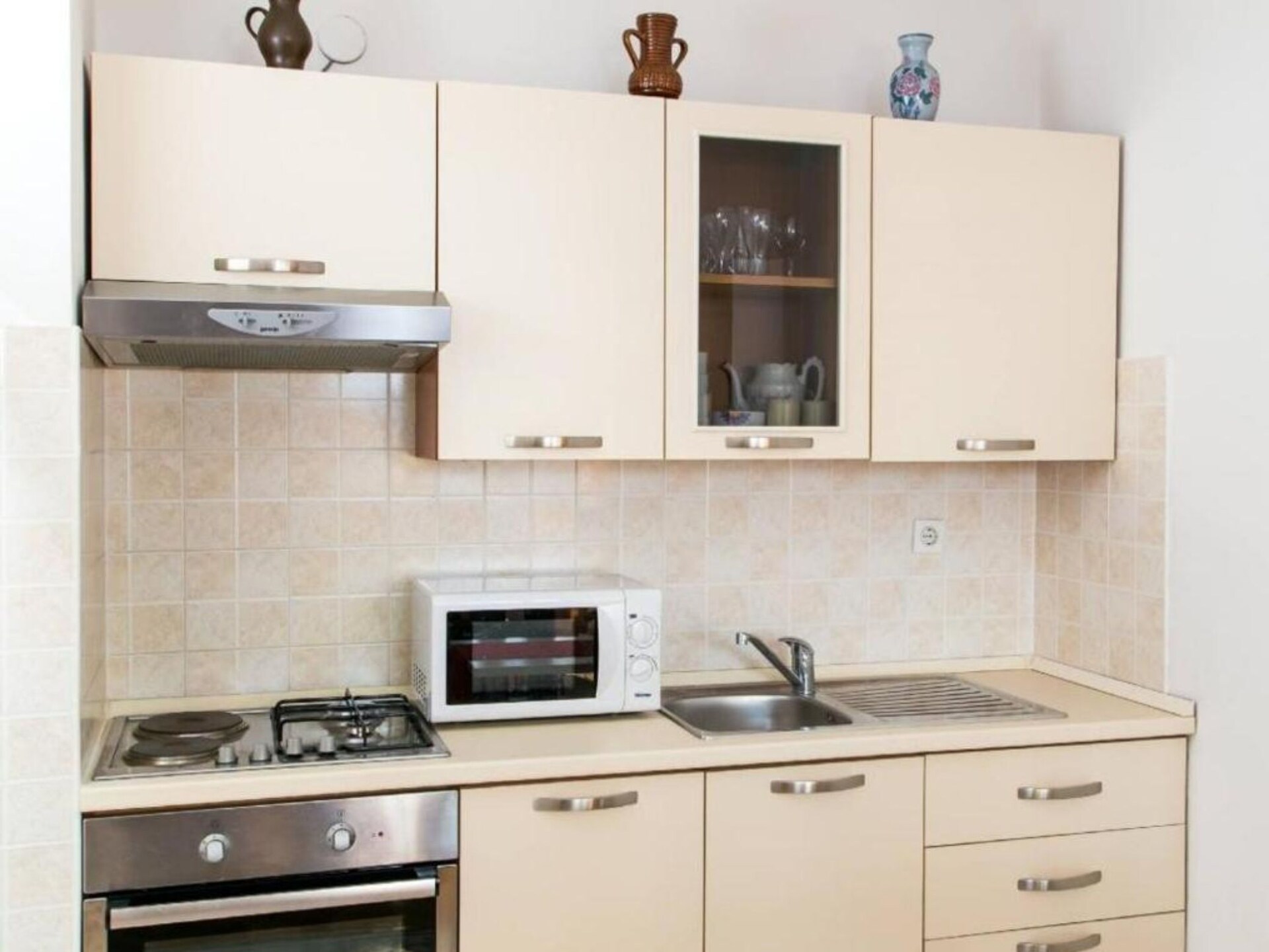 Apartment Mia: Ruim appartement met balkon en zeezicht nabij centrum Dubrovnik - foto 8