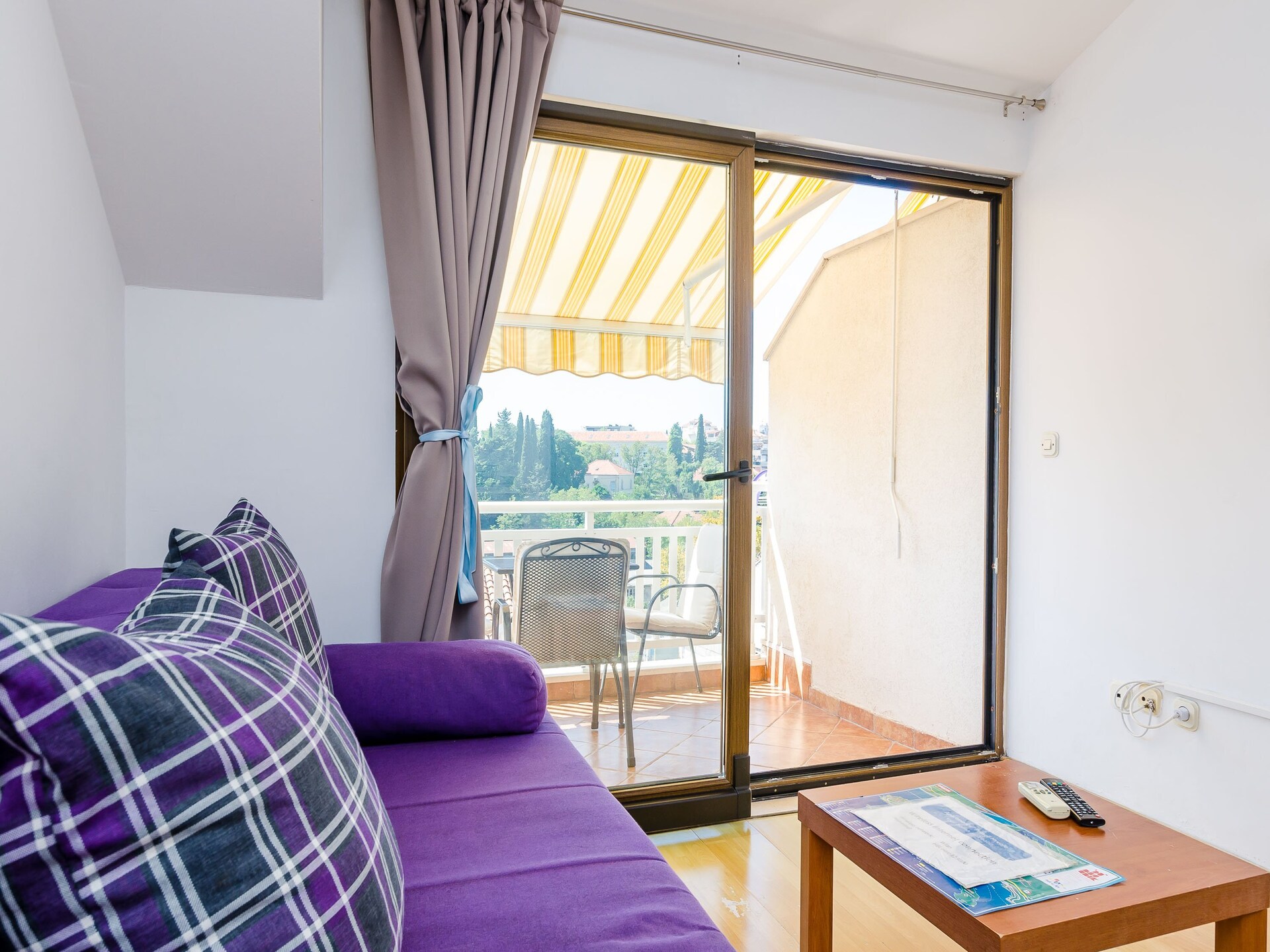 Licht studio-appartement met balkon, op loopafstand van Dubrovnik's oude stad - foto 2