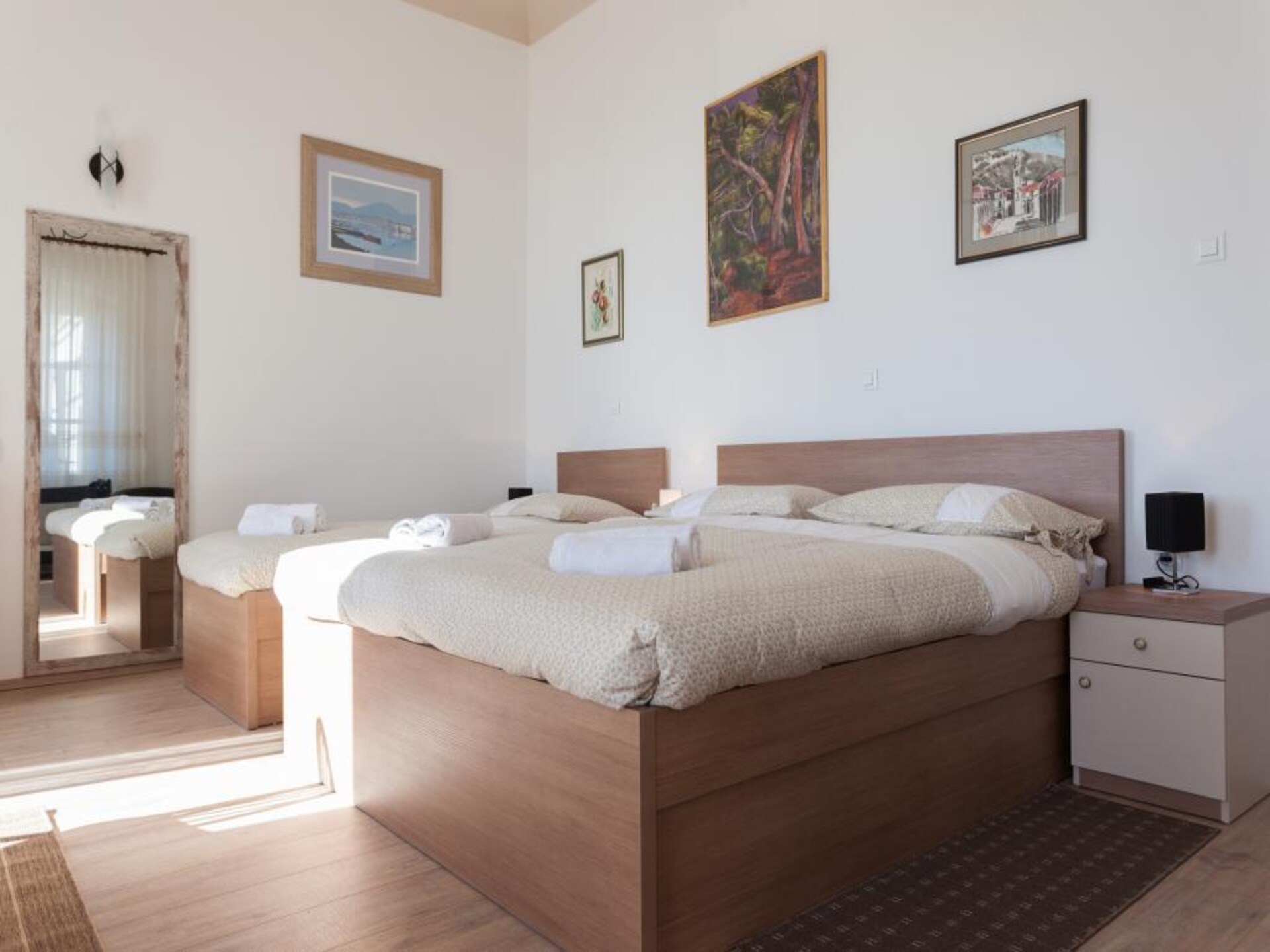 Ruim 2-slaapkamerappartement met zeezicht en terras op 260m van de oude stad - foto 9