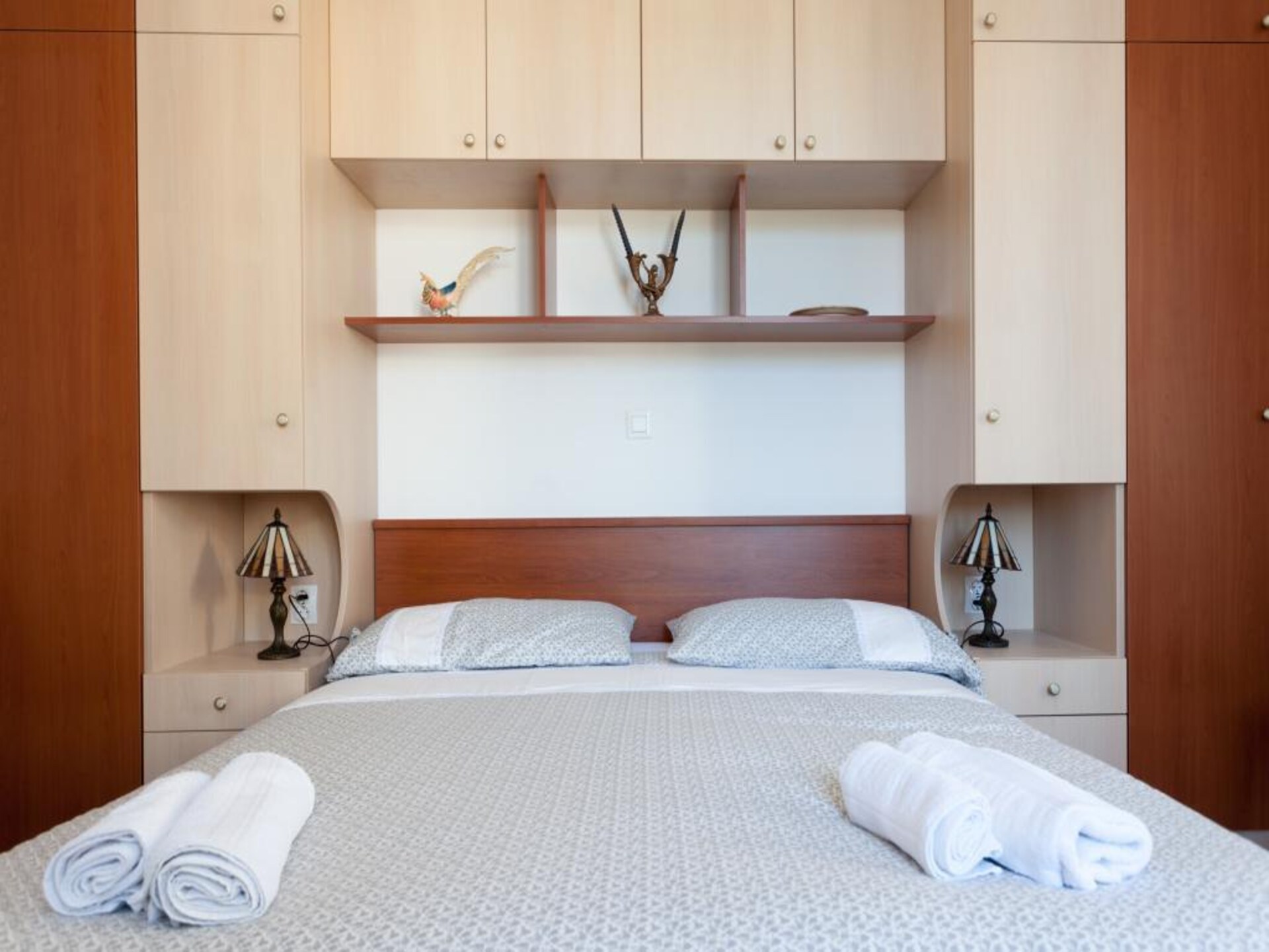 Ruim 2-slaapkamerappartement met zeezicht en terras op 260m van de oude stad - foto 11