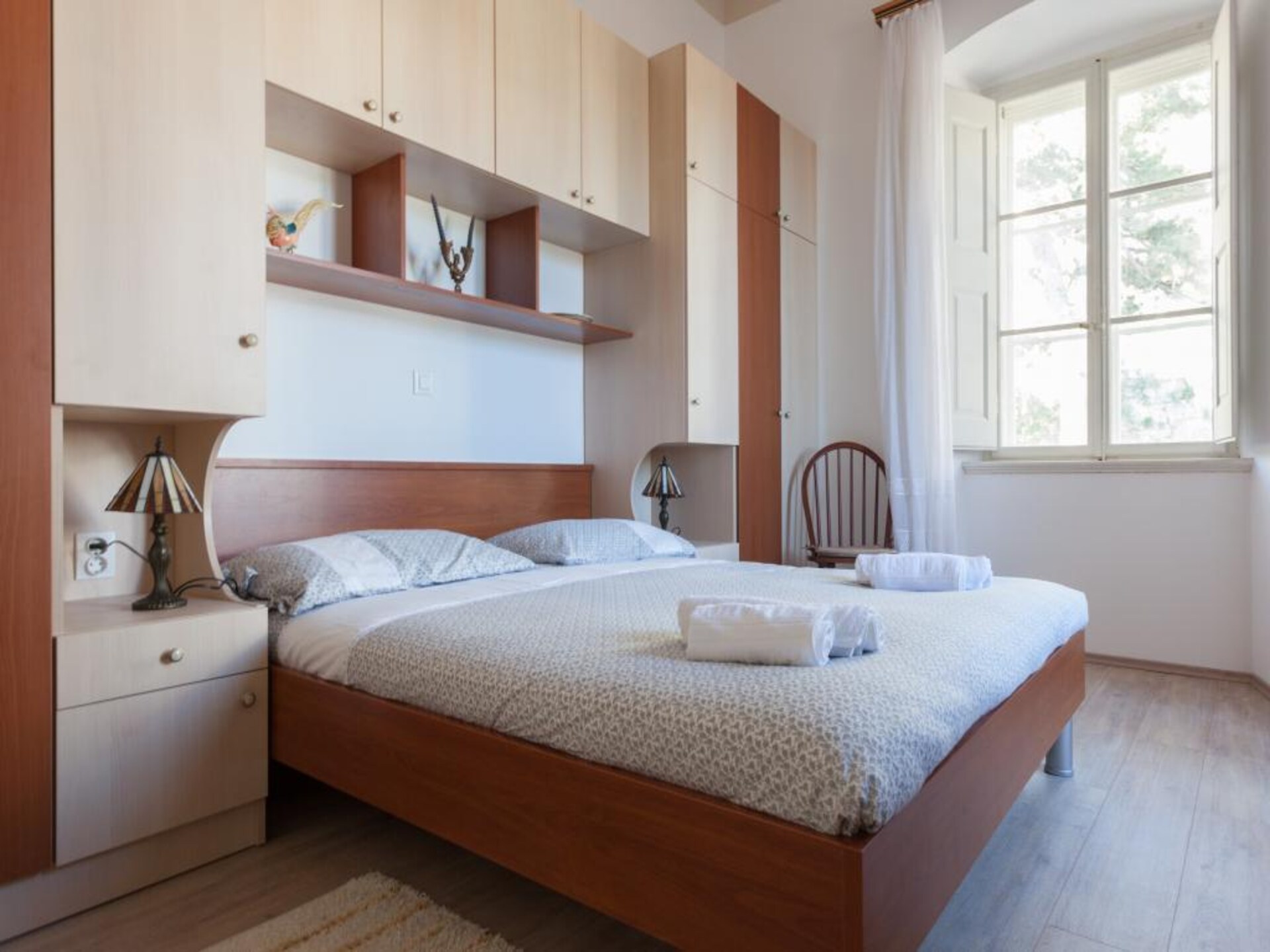 Ruim 2-slaapkamerappartement met zeezicht en terras op 260m van de oude stad - foto 12