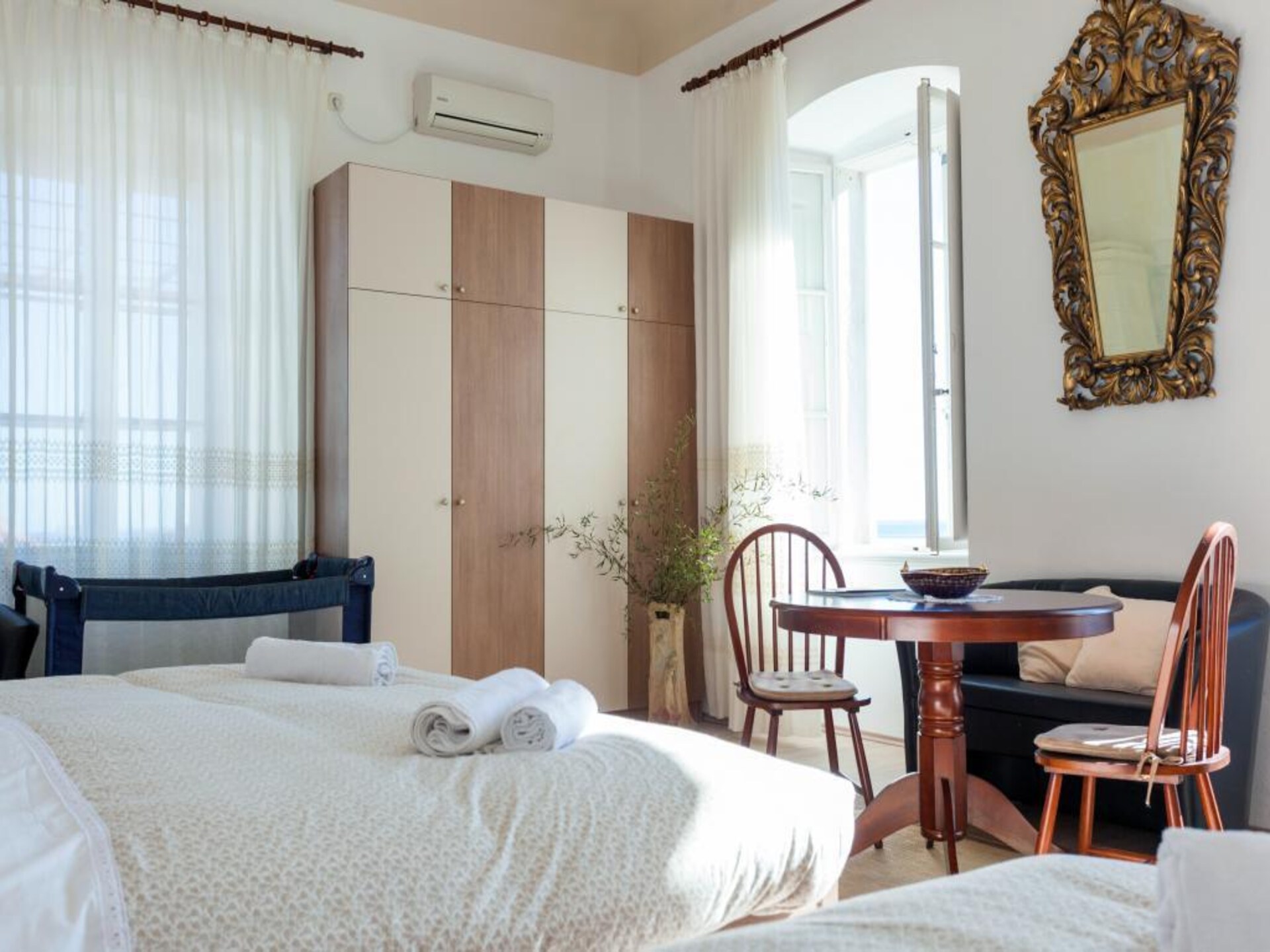 Ruim 2-slaapkamerappartement met zeezicht en terras op 260m van de oude stad - foto 28