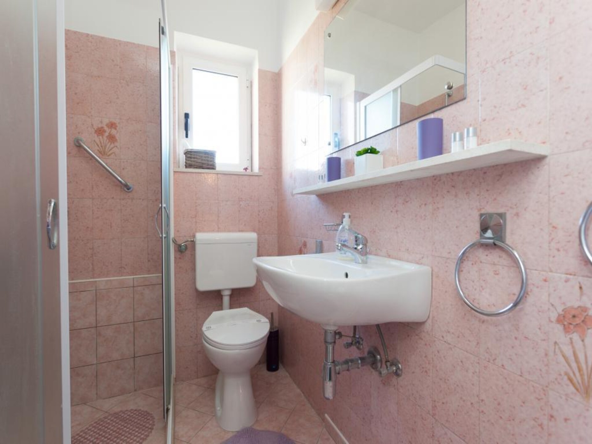 Ruim 2-slaapkamerappartement met zeezicht en terras op 260m van de oude stad - foto 27
