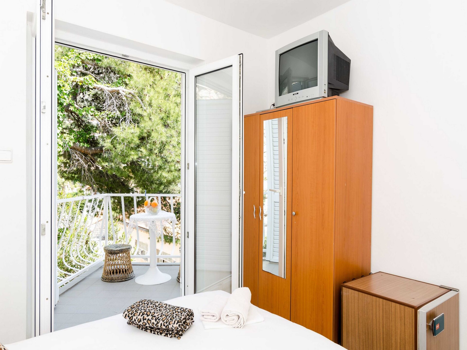 Double Room met balkon en deels zeezicht in Mlini, vlakbij de Adriatische Zee - foto 4