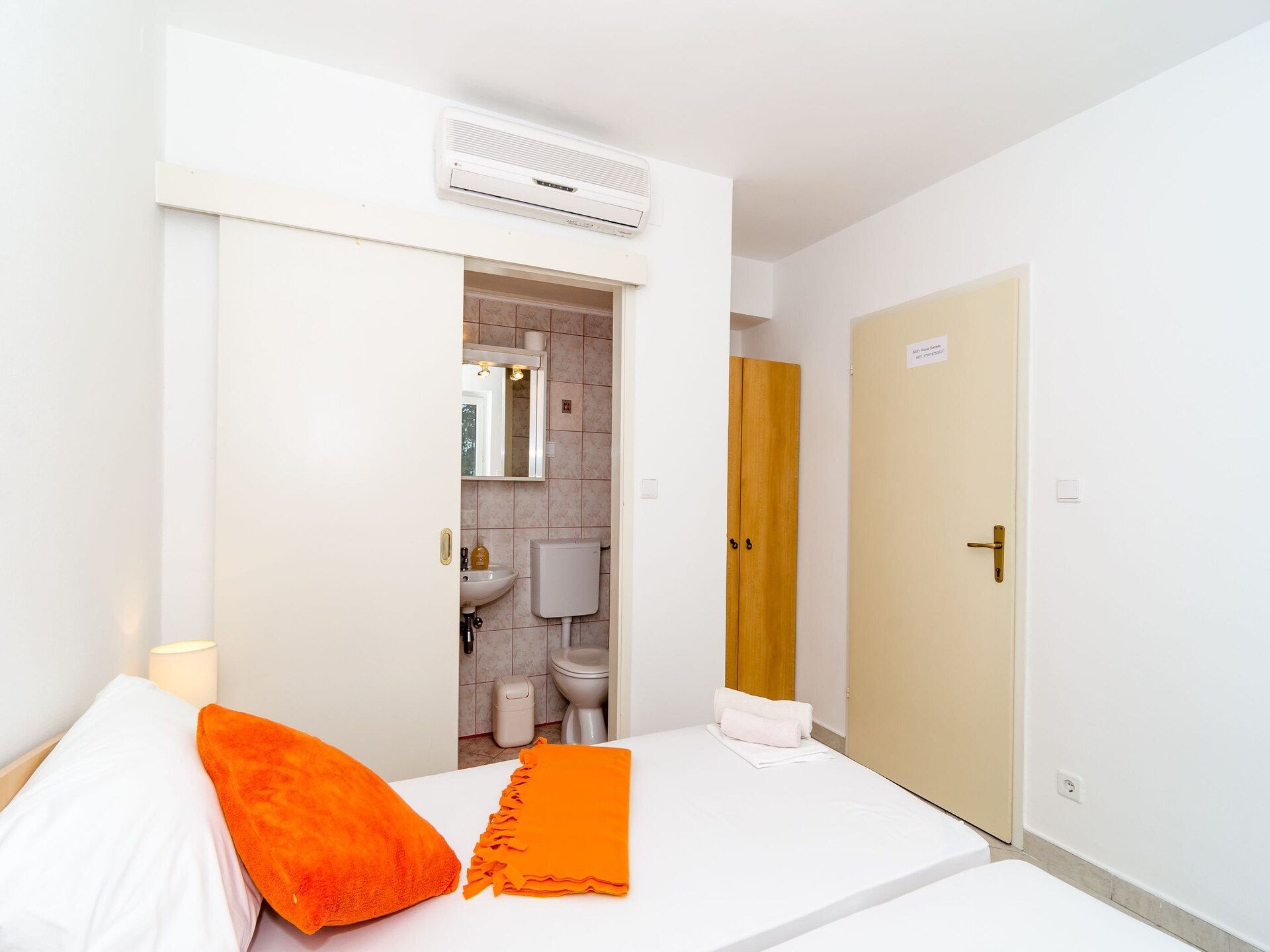 Comfort kamer met zeezicht op 100 meter van het strand in Mlini - foto 6