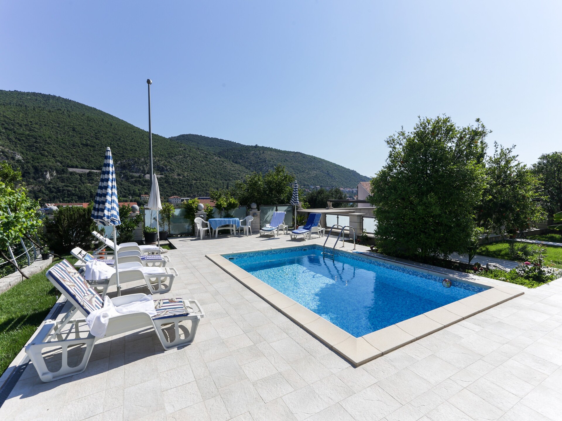 Superieur appartement met zeezicht en terras vlakbij Dubrovnik - foto 1