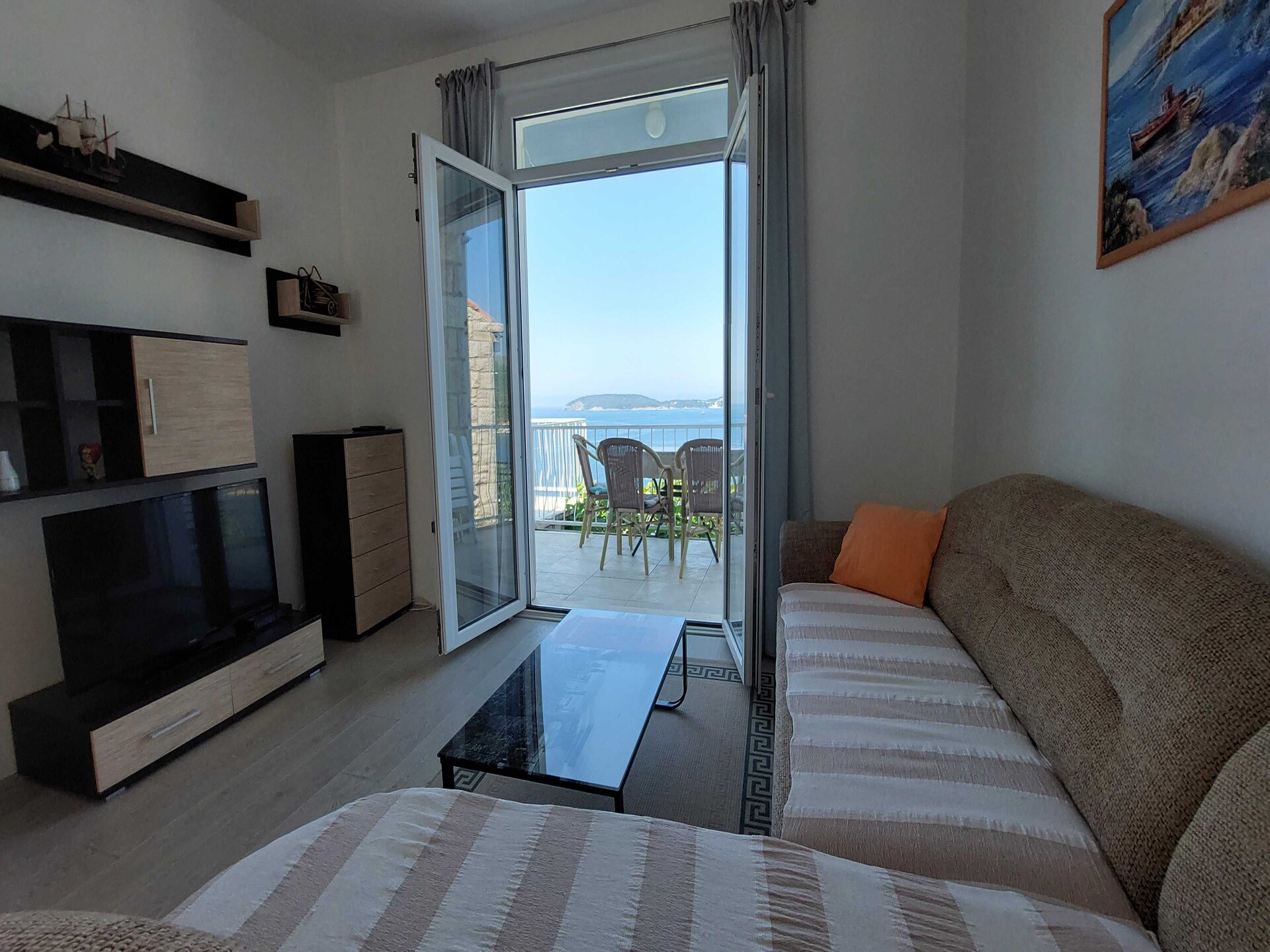 Zonovergoten appartement aan zee met balkon en uitzicht op de Adriatische Zee - foto 4