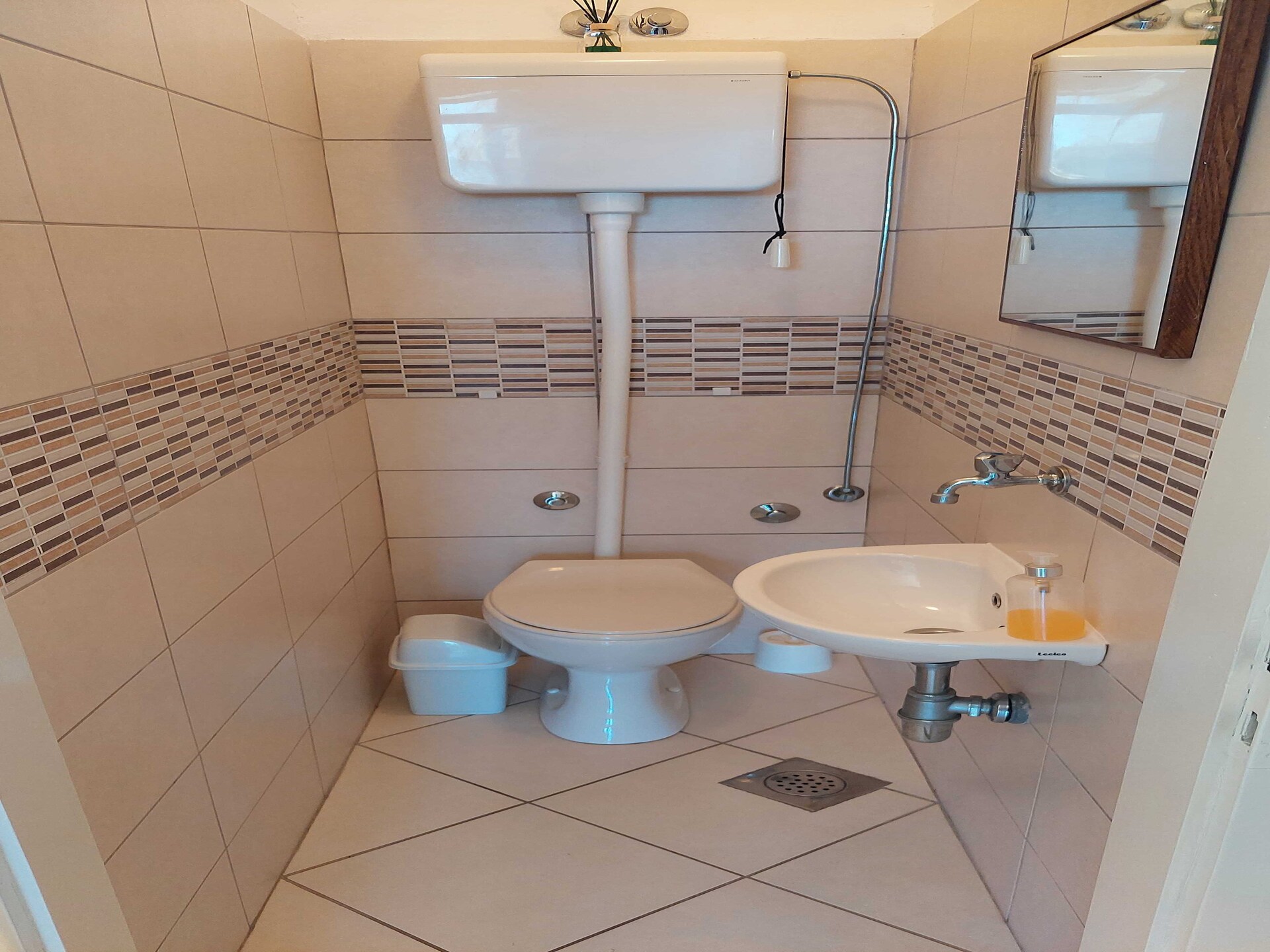 Zonovergoten appartement aan zee met balkon en uitzicht op de Adriatische Zee - foto 14