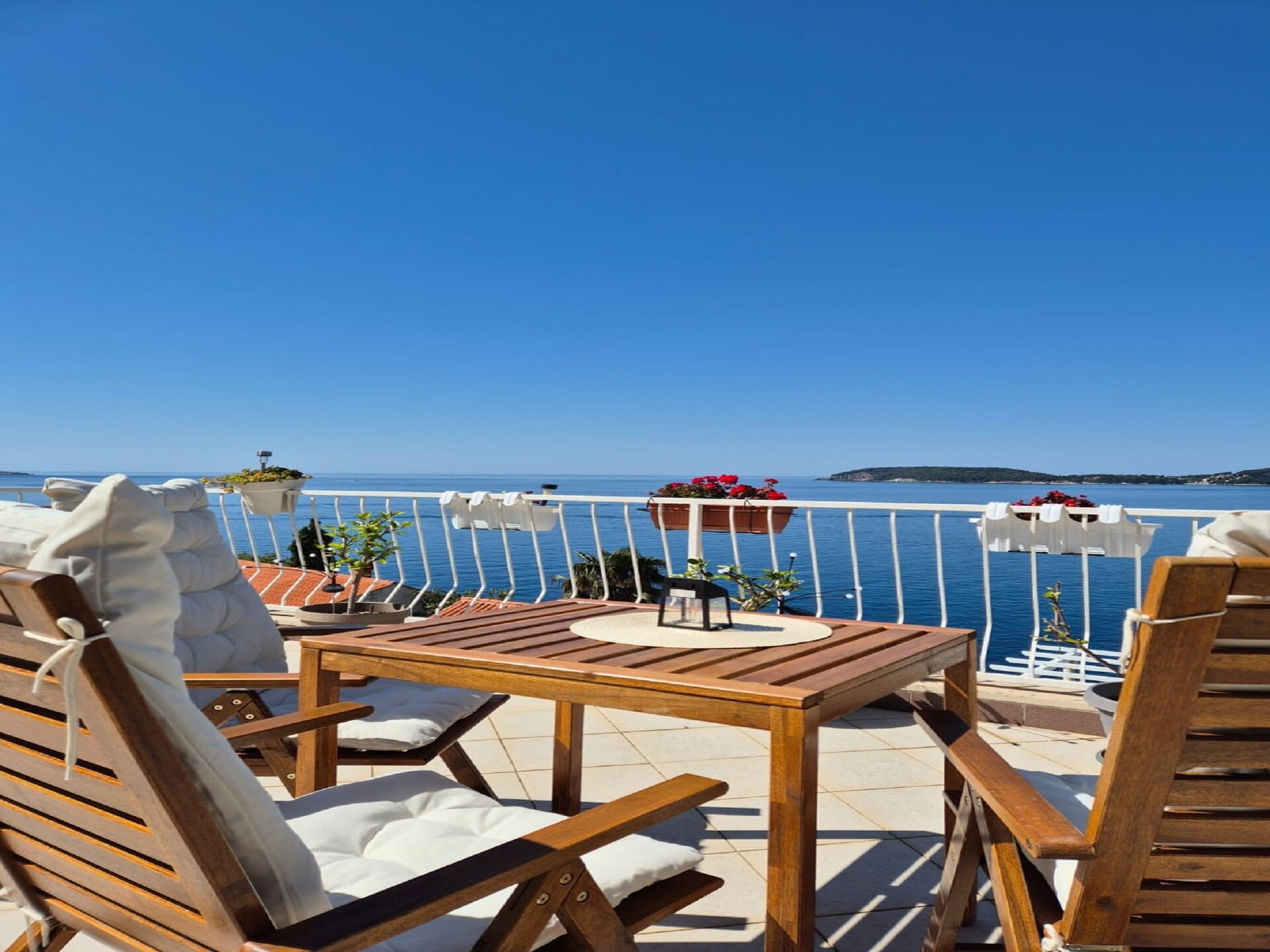Appartement met zeezicht op 50 meter van het strand in Štikovica - foto 12