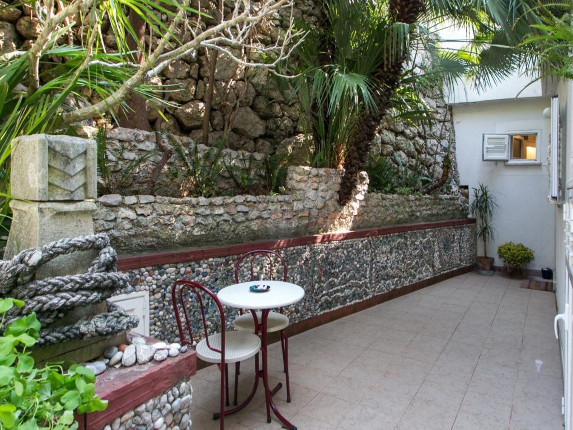 Knus appartement met twee terrassen op 300m van het strand in Dubrovnik - foto 1
