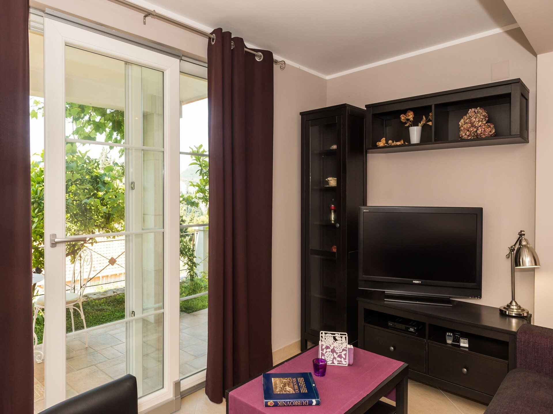 Comfortabel appartement met terras in Gruž, vlakbij haven en oude stad - foto 1