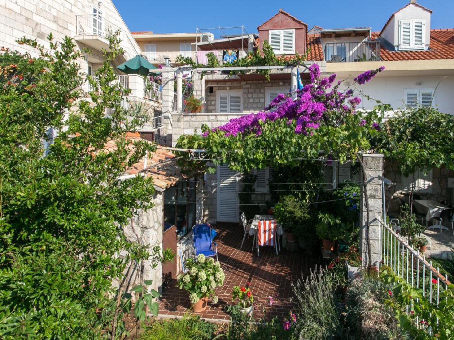 Appartement met balkon en zeezicht in Babin Kuk, op 300m van het strand - foto 1