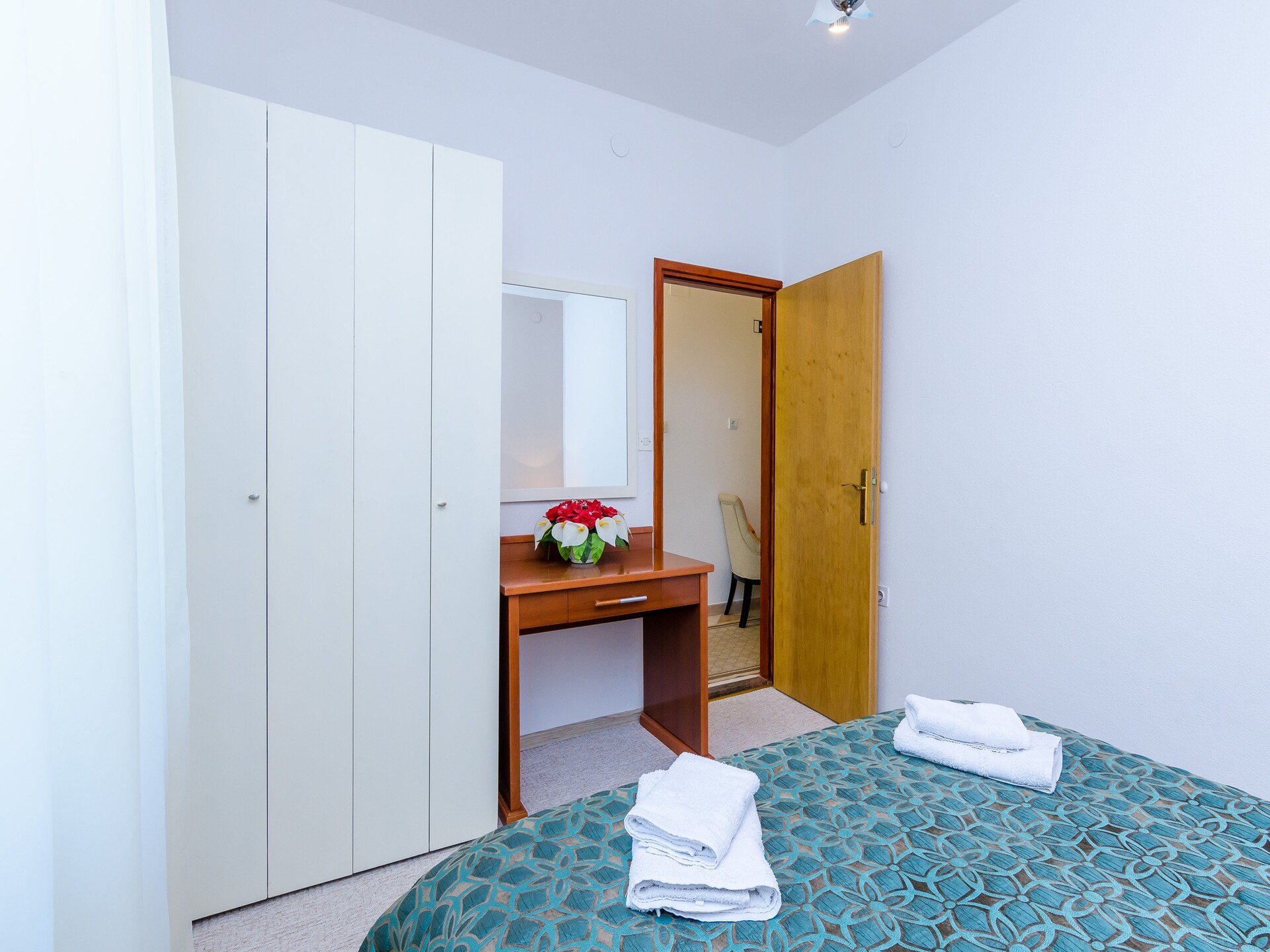 Ruim appartement met balkon en uitzicht op zee bij Dubrovnik Old Town - foto 8