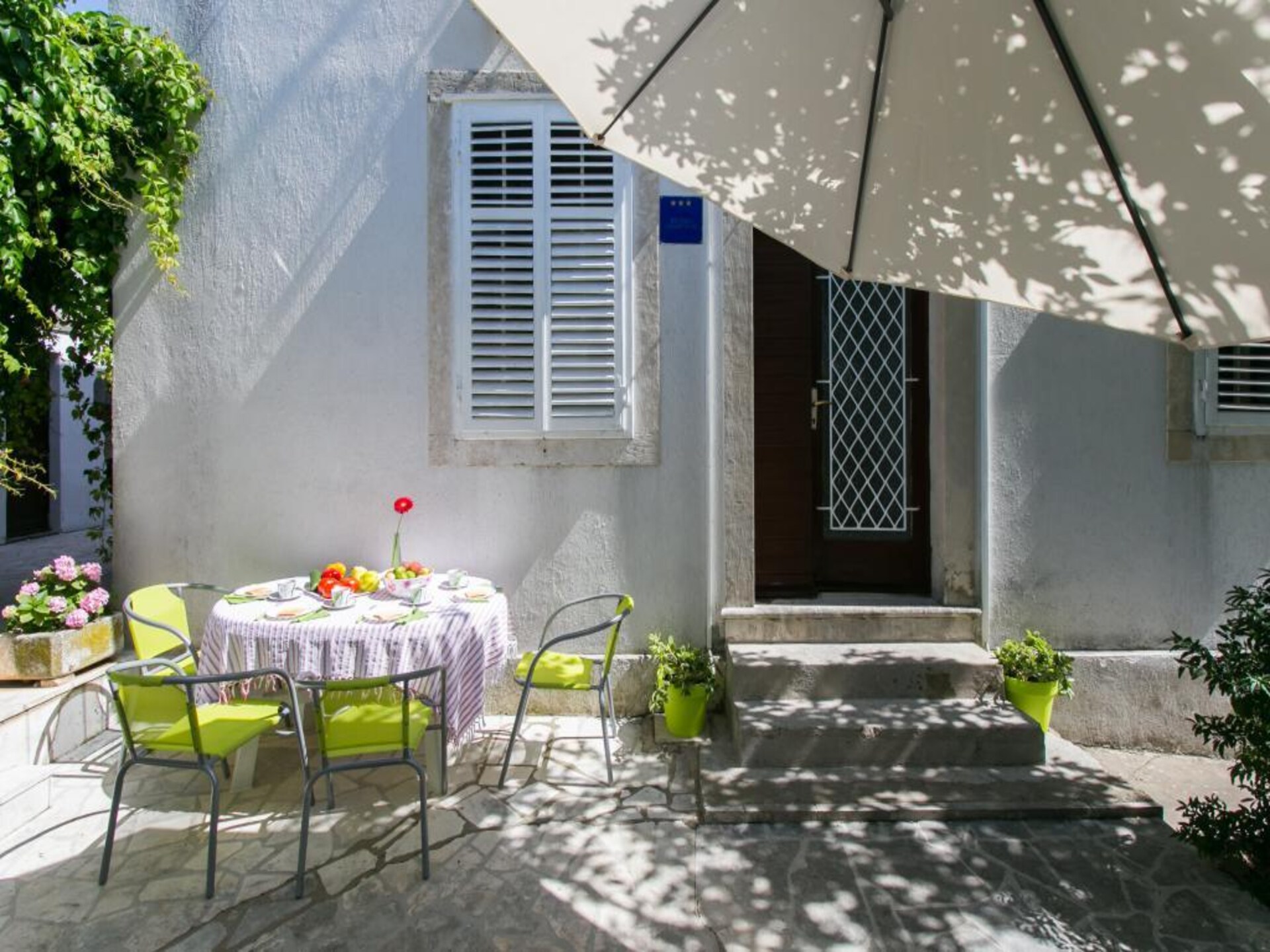Kleurrijk appartement met terras en tuinzicht in de wijk Gruž, Dubrovnik - foto 21