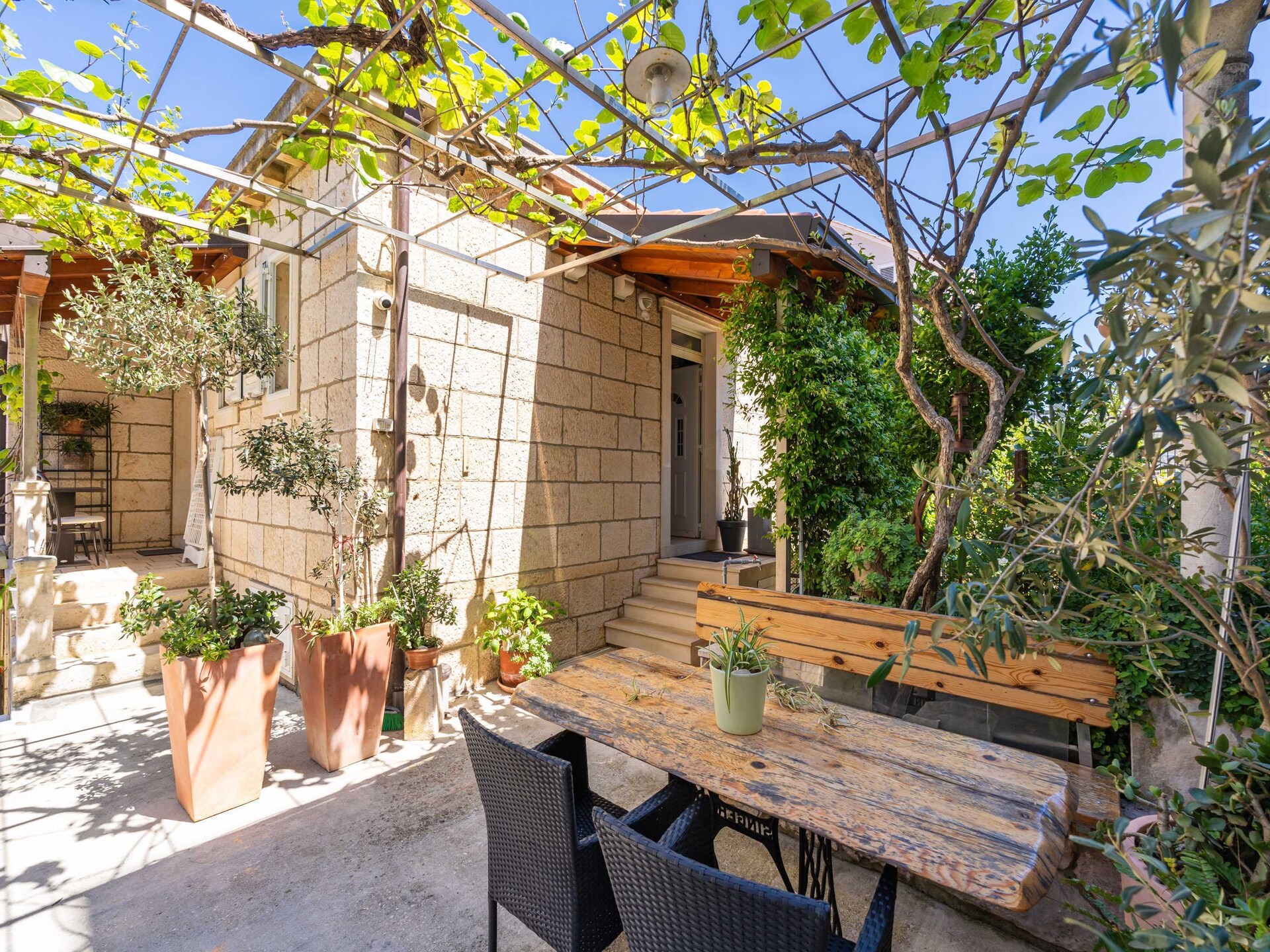 Compacte studio met zonneterras in Lapad, op loopafstand van strand en boulevard - foto 13