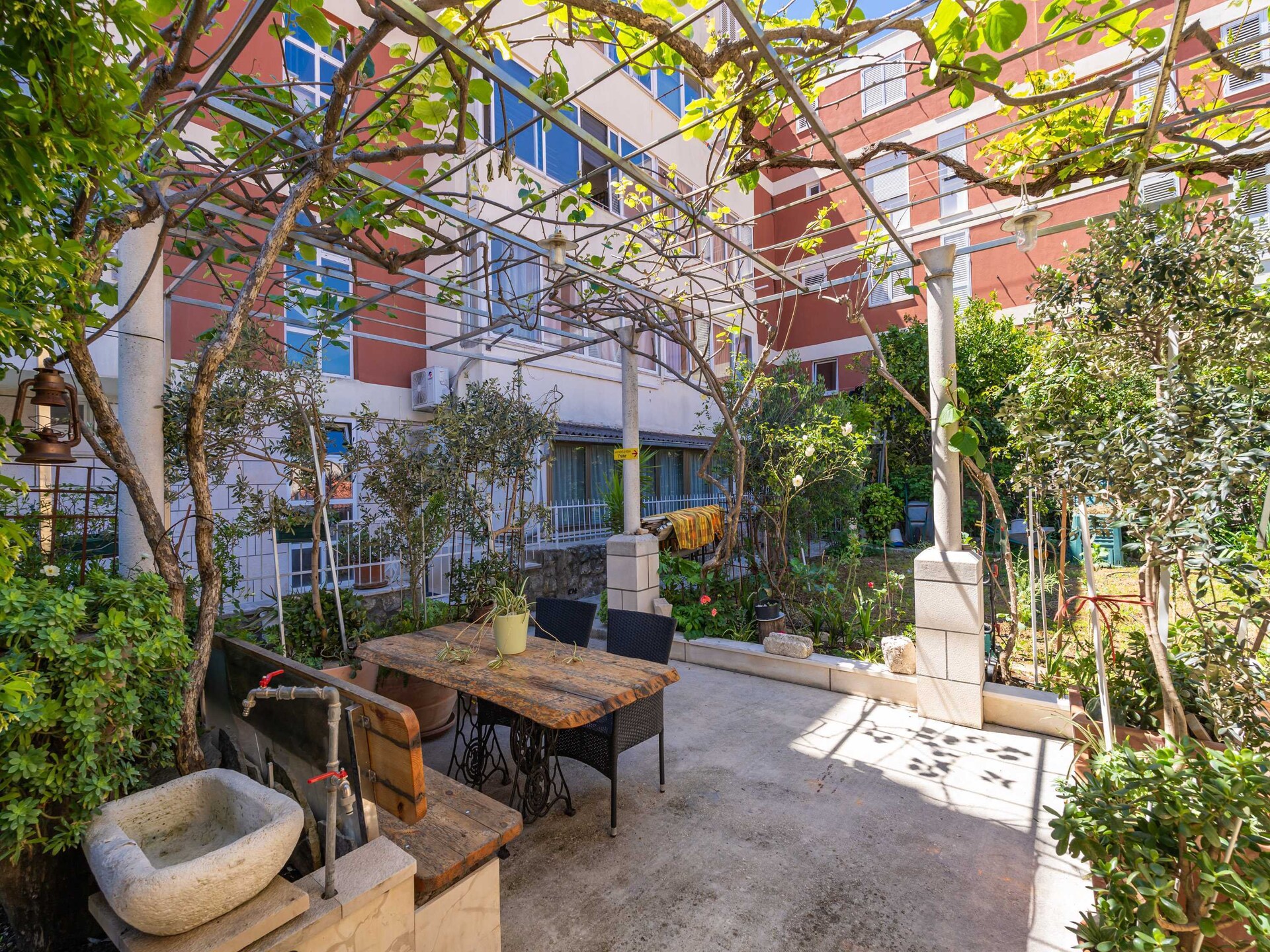 Compacte studio met zonneterras in Lapad, op loopafstand van strand en boulevard - foto 16