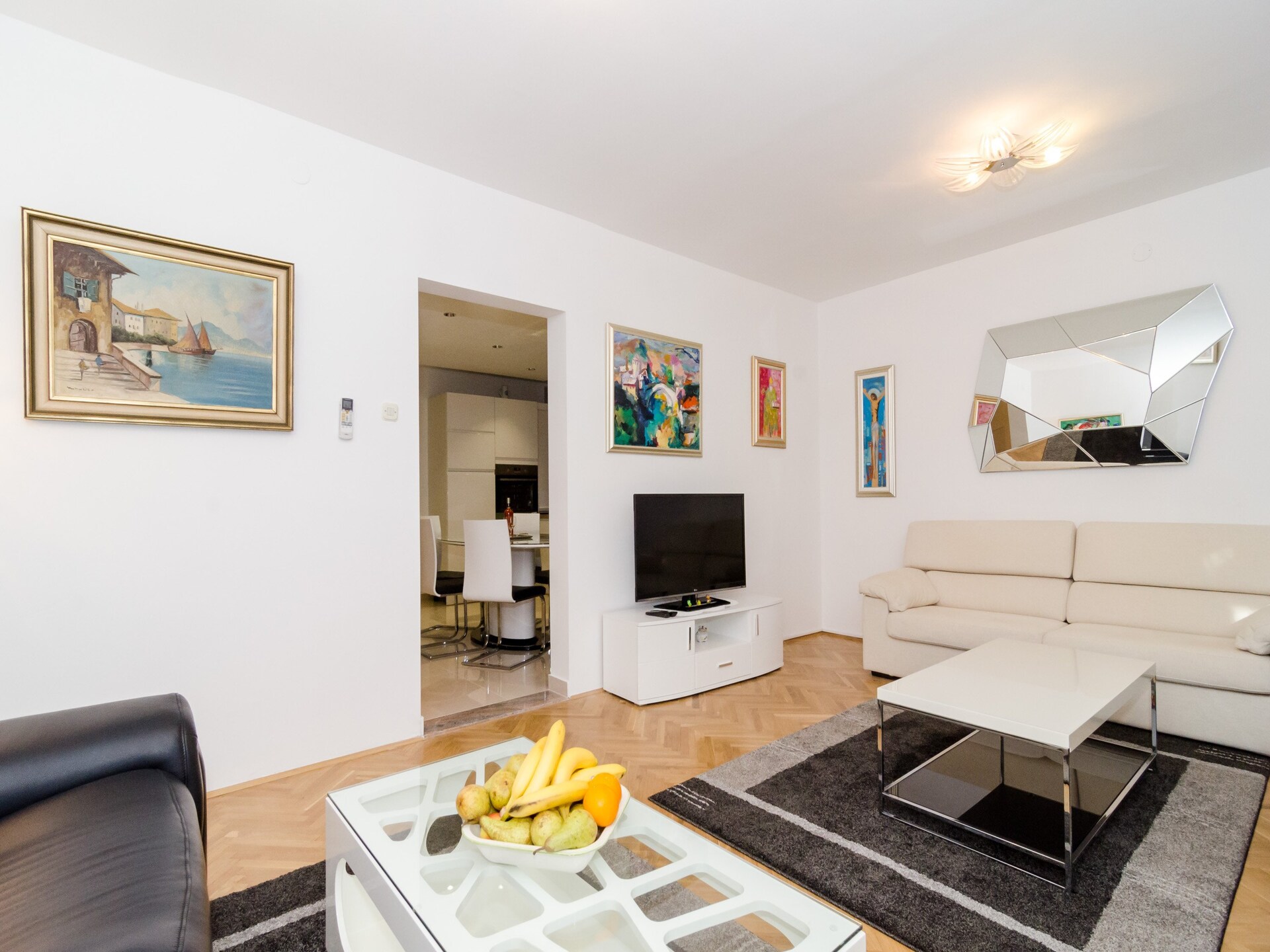 Modern 2-kamerappartement met balkon en uitzicht, op loopafstand van Old Town - foto 6