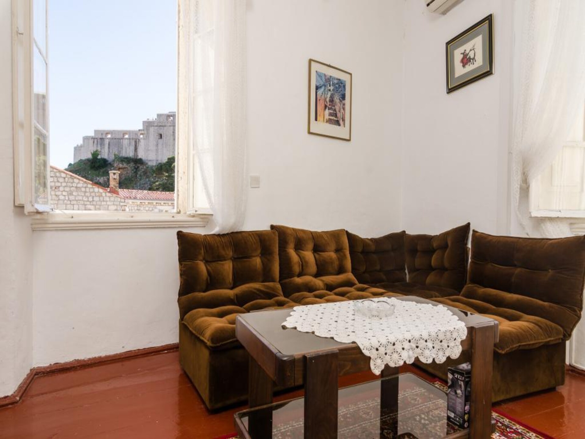 Comfort Double Room met Patio in Pile, 200m van strand en oude stad - foto 9