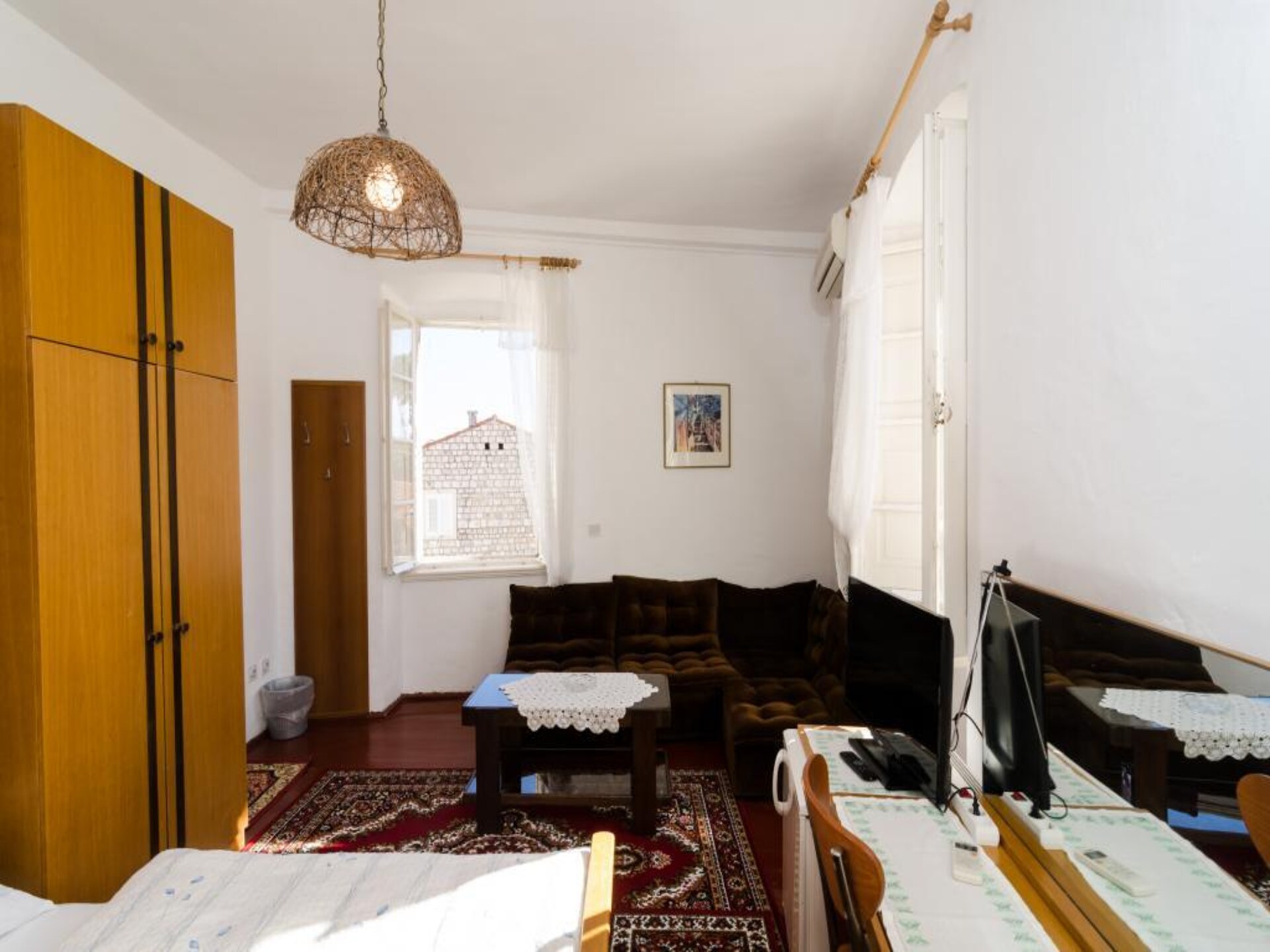 Comfort Double Room met Patio in Pile, 200m van strand en oude stad - foto 5