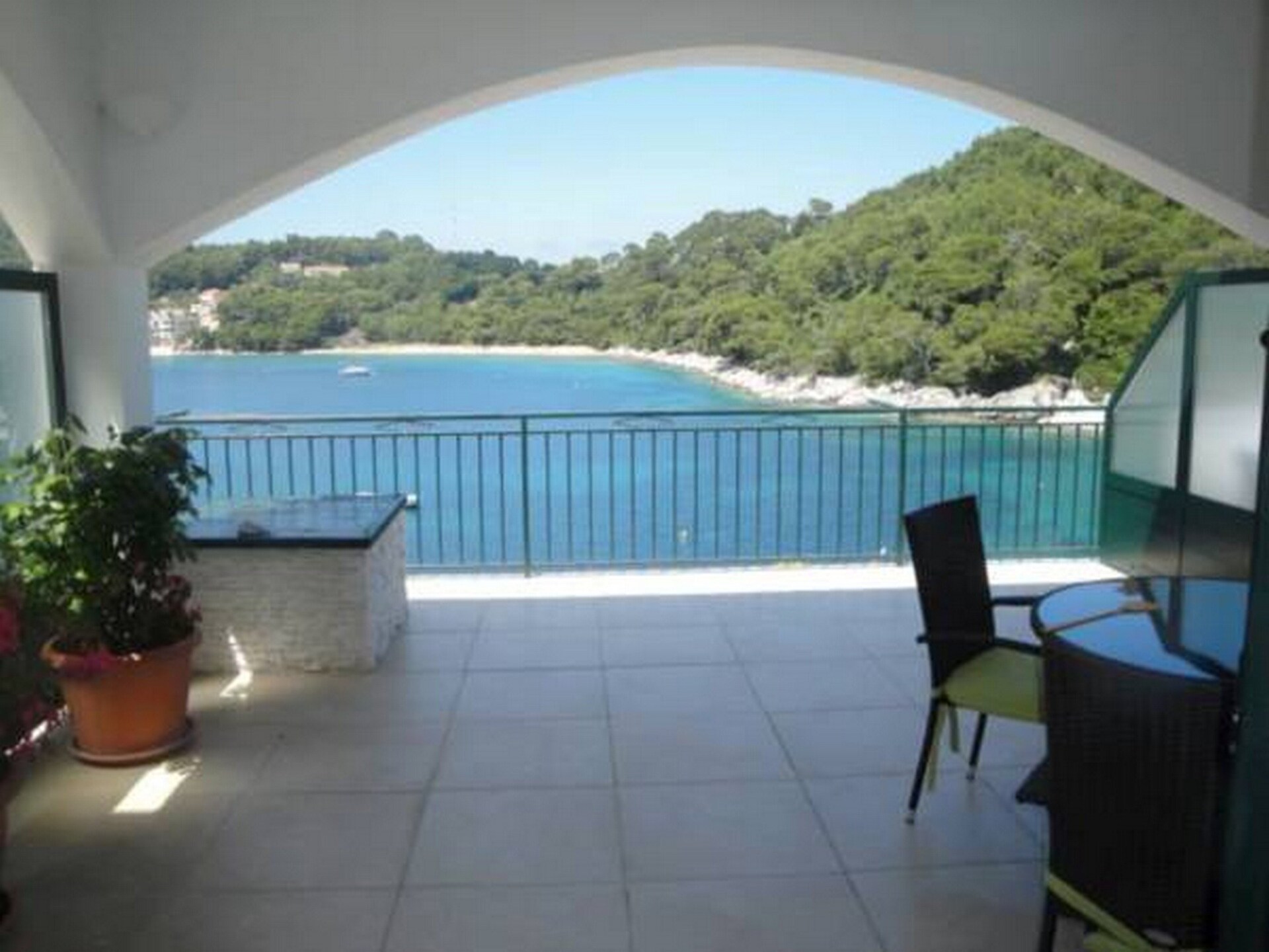 Comfort studio met balkon en zeezicht in Saplunara, Mljet - foto 9