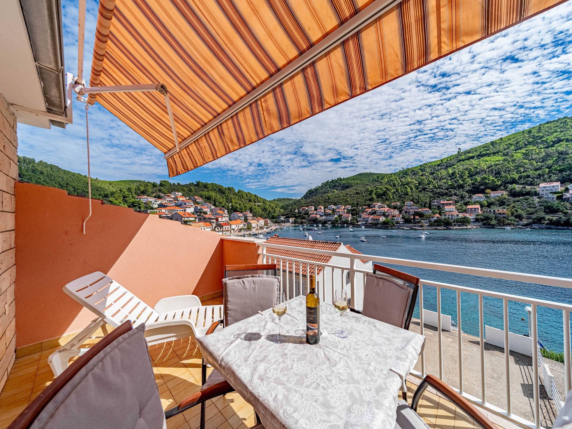 Appartement met zeezicht en balkon, direct bij het strand in Smokvica - foto 23