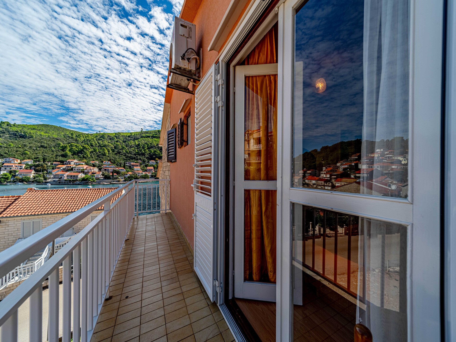 Appartement met zeezicht en balkon, direct bij het strand in Smokvica - foto 20